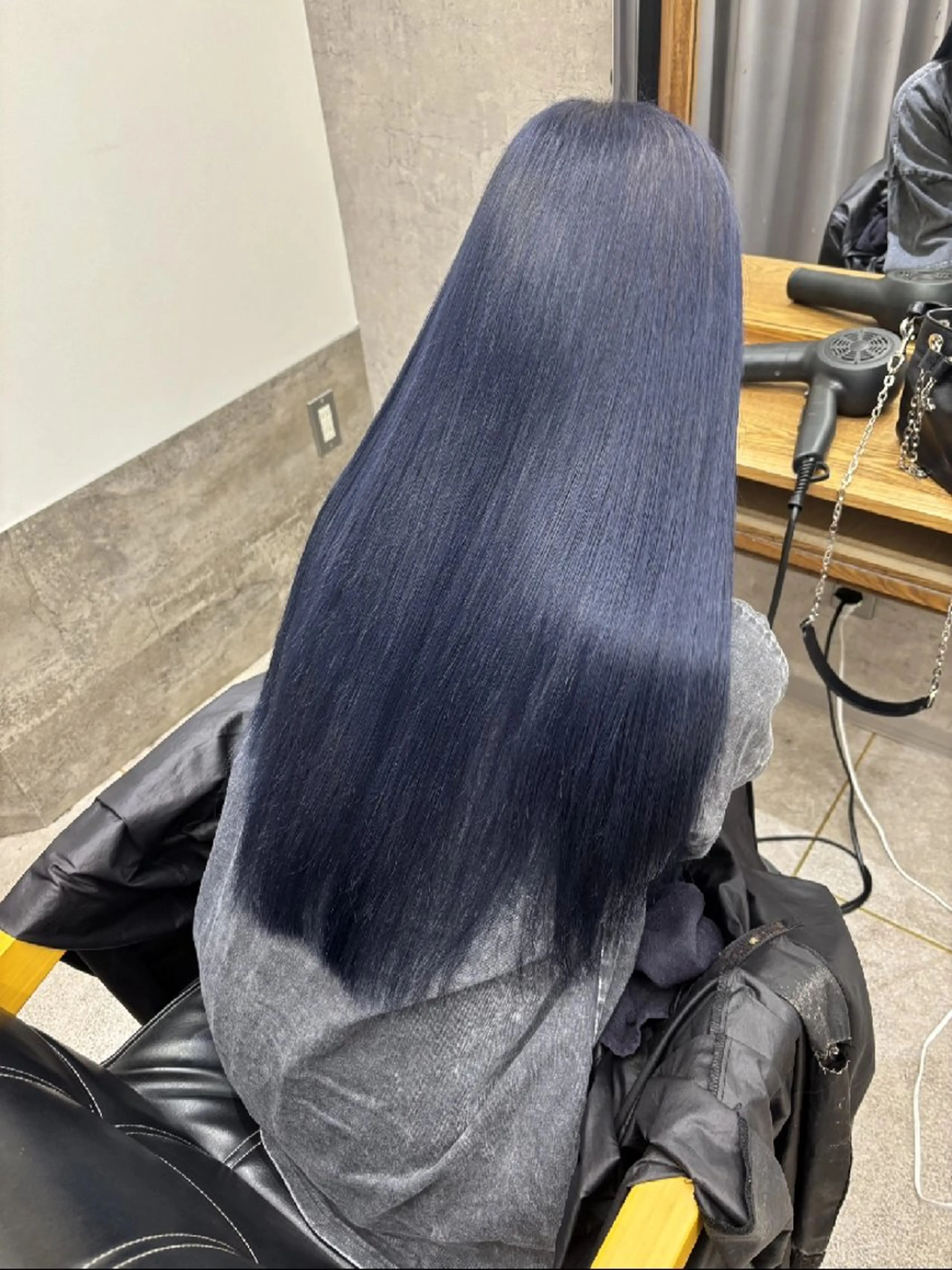 たつや/ハイトーン/ バレイヤージュ/寒色のヘアスタイル