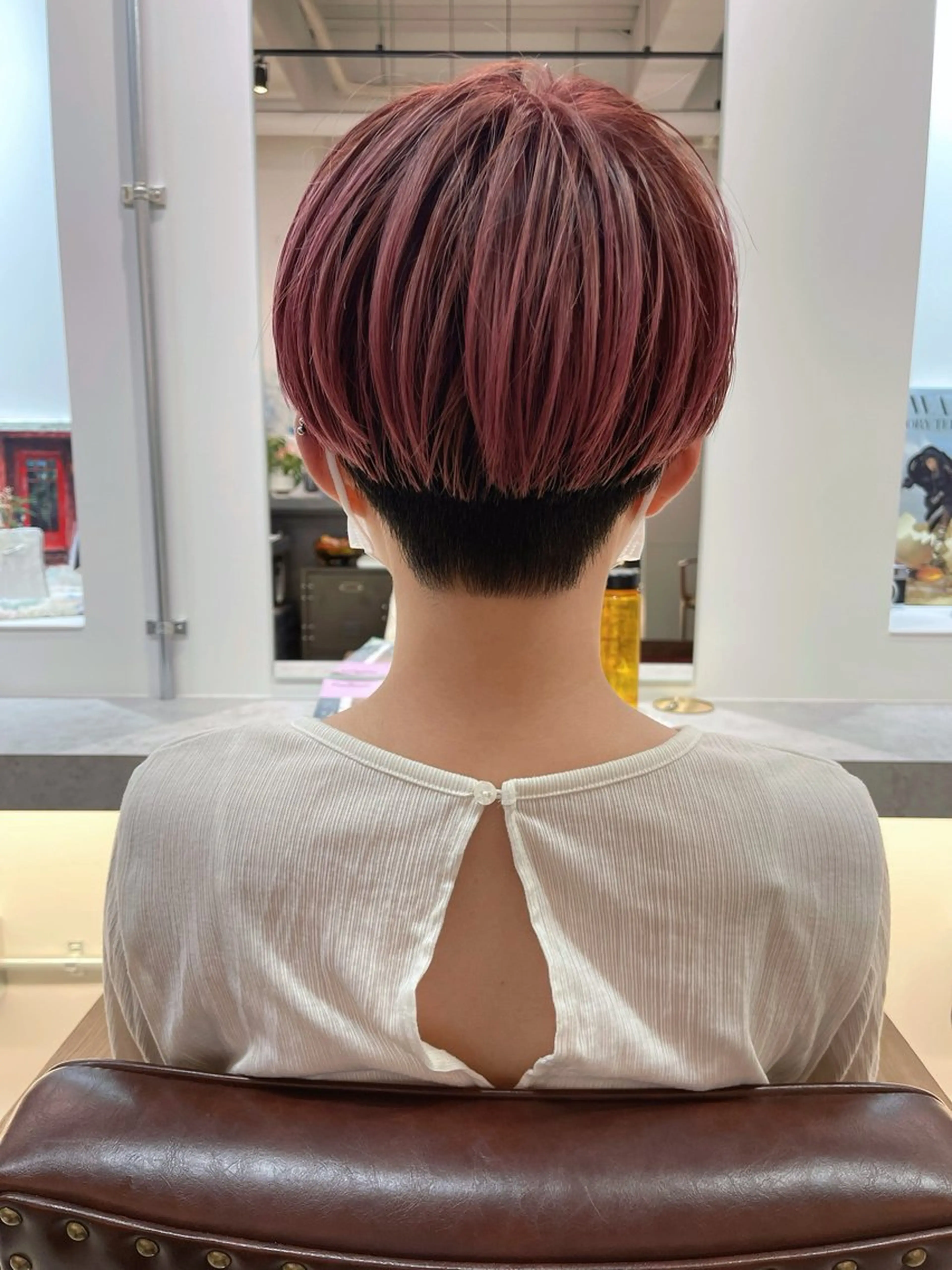 ショート カラー ベージュカラー ピンクカラー ピンクベージュ ショートヘア カット ヘアカラー トリートメント ooit所属・ooit 【オーイット】のヘアスタイル