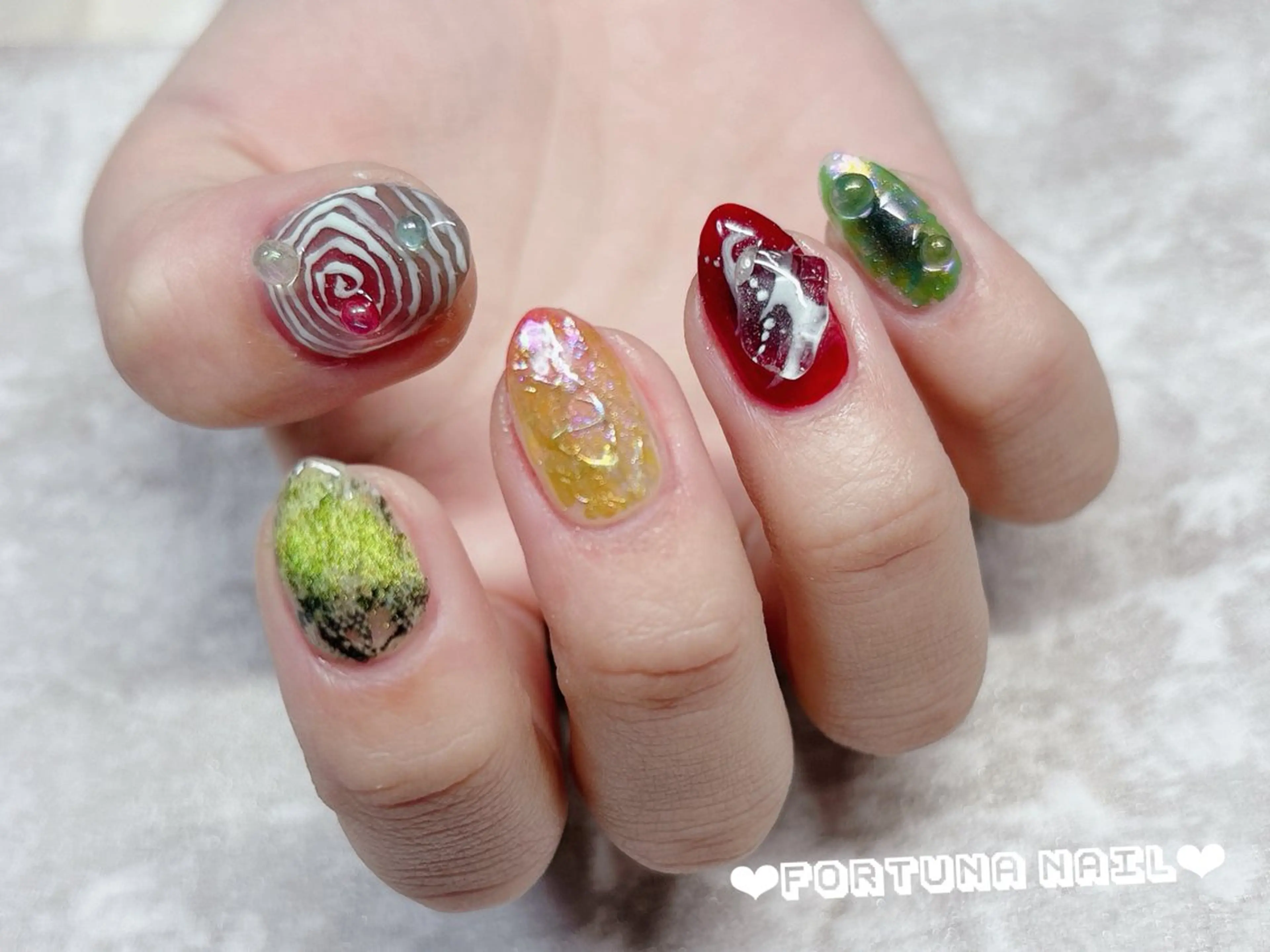 ネイル ハンドネイル ハンドケア Nail •Head スパFortunaのネイルデザイン