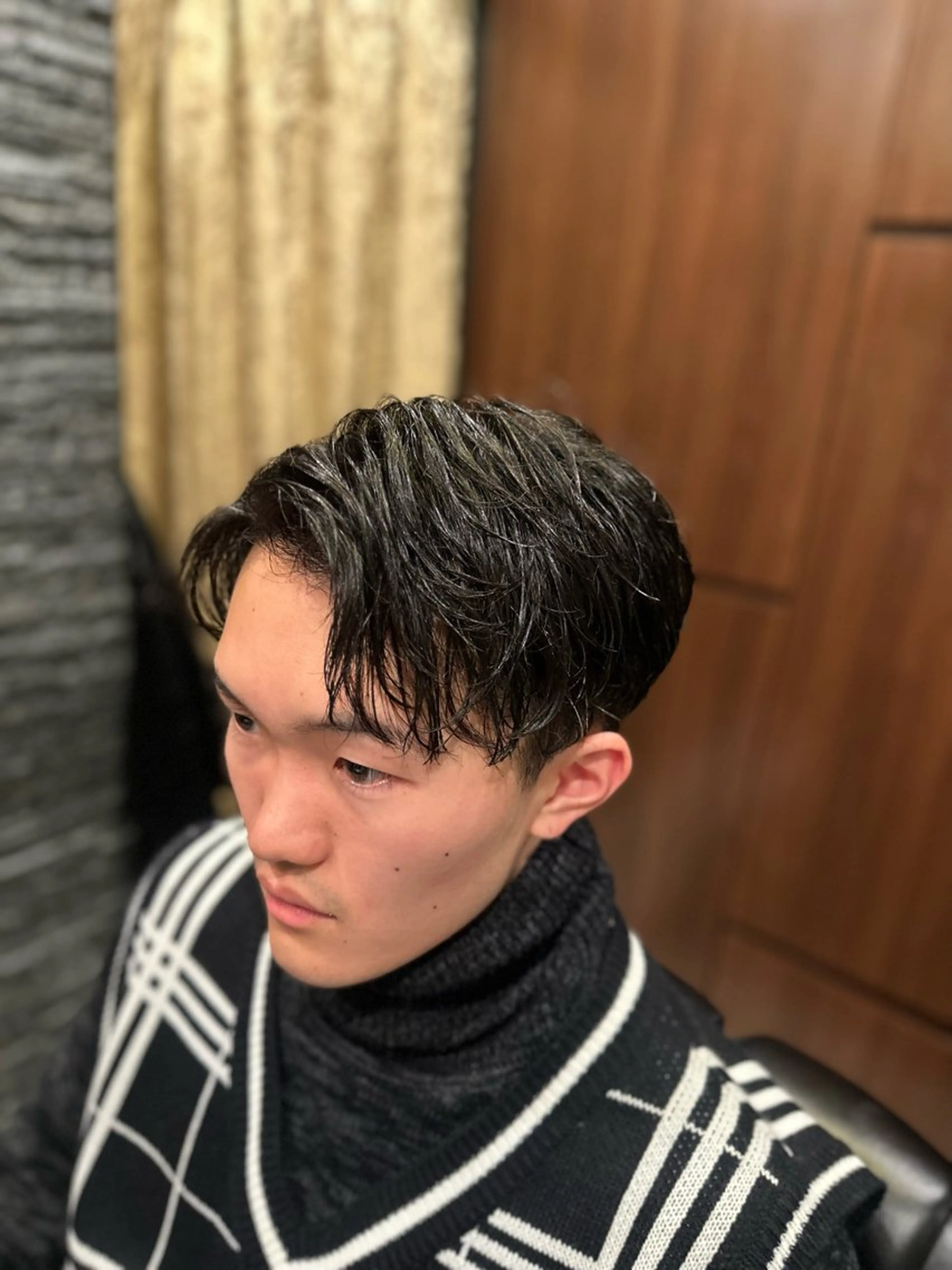 ミディアム メンズ ヒロ銀座 東京駅八重洲店所属・【メンズ専門】🔥 カミマンのヘアスタイル