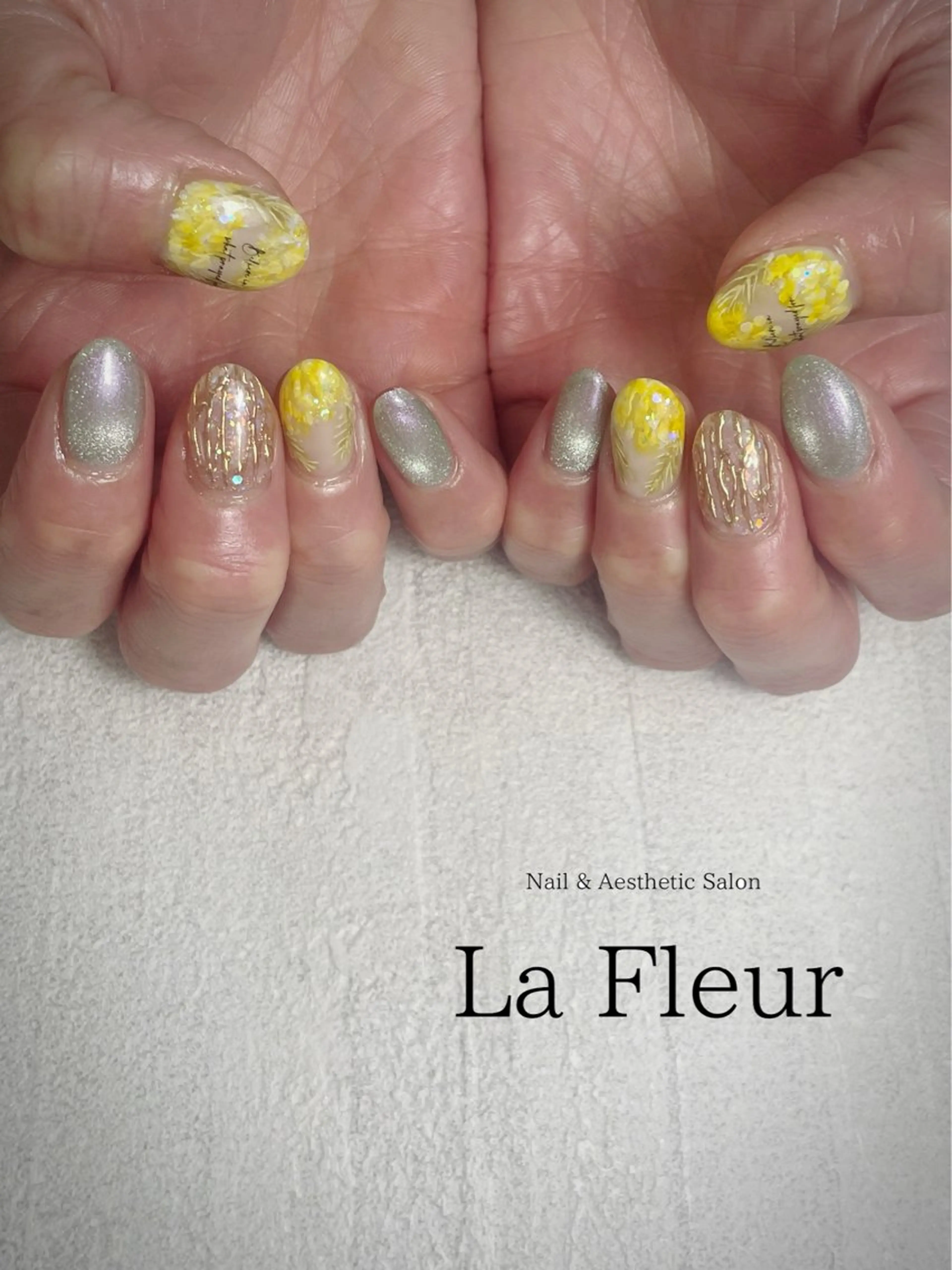 ネイル グリーン マグネットネイル 黄色 ハンドネイル K Harukaのネイルデザイン