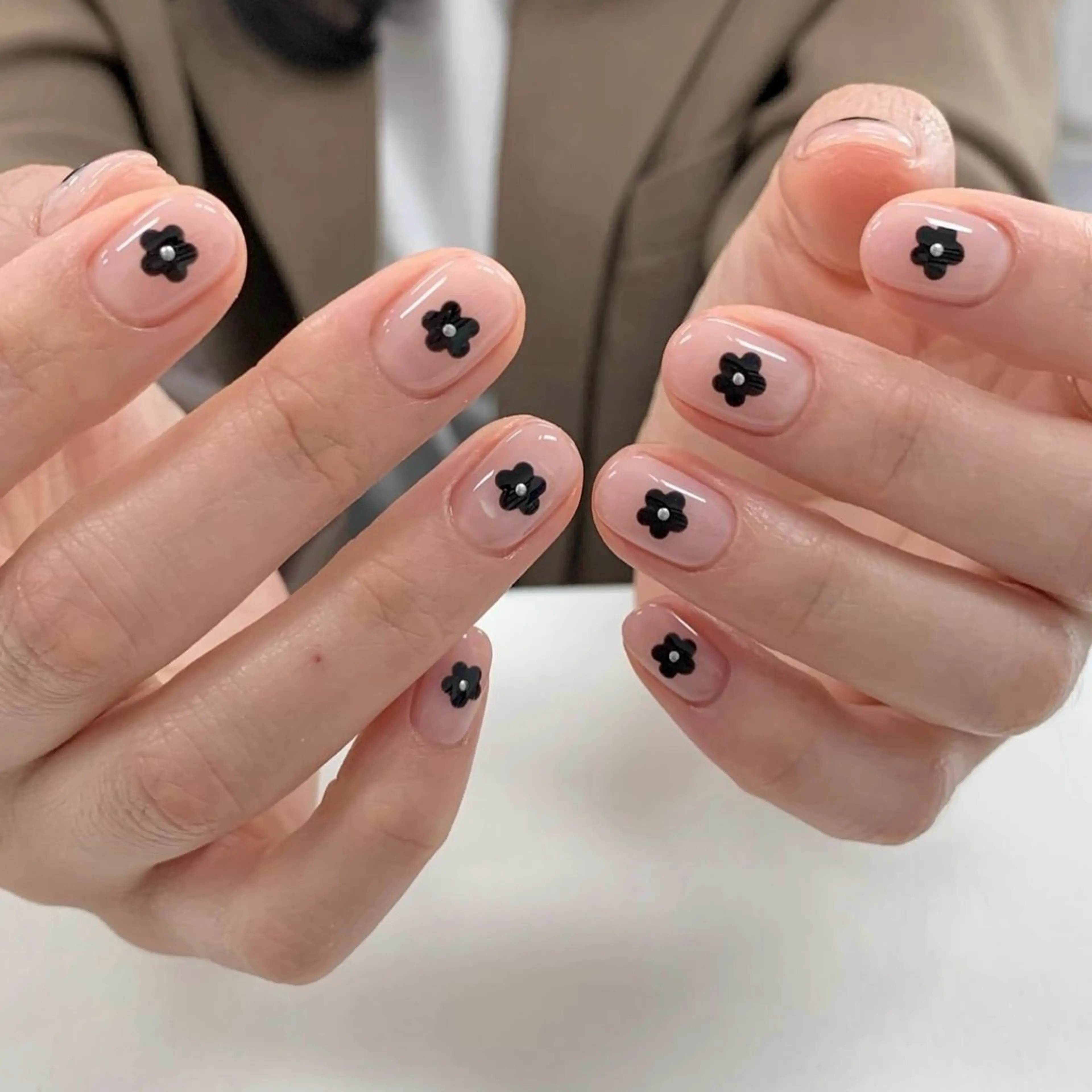ネイル アートネイル オーロラネイル チークネイル 長さ出し フットネイル ハンドネイル Hazuki nailのネイルデザイン
