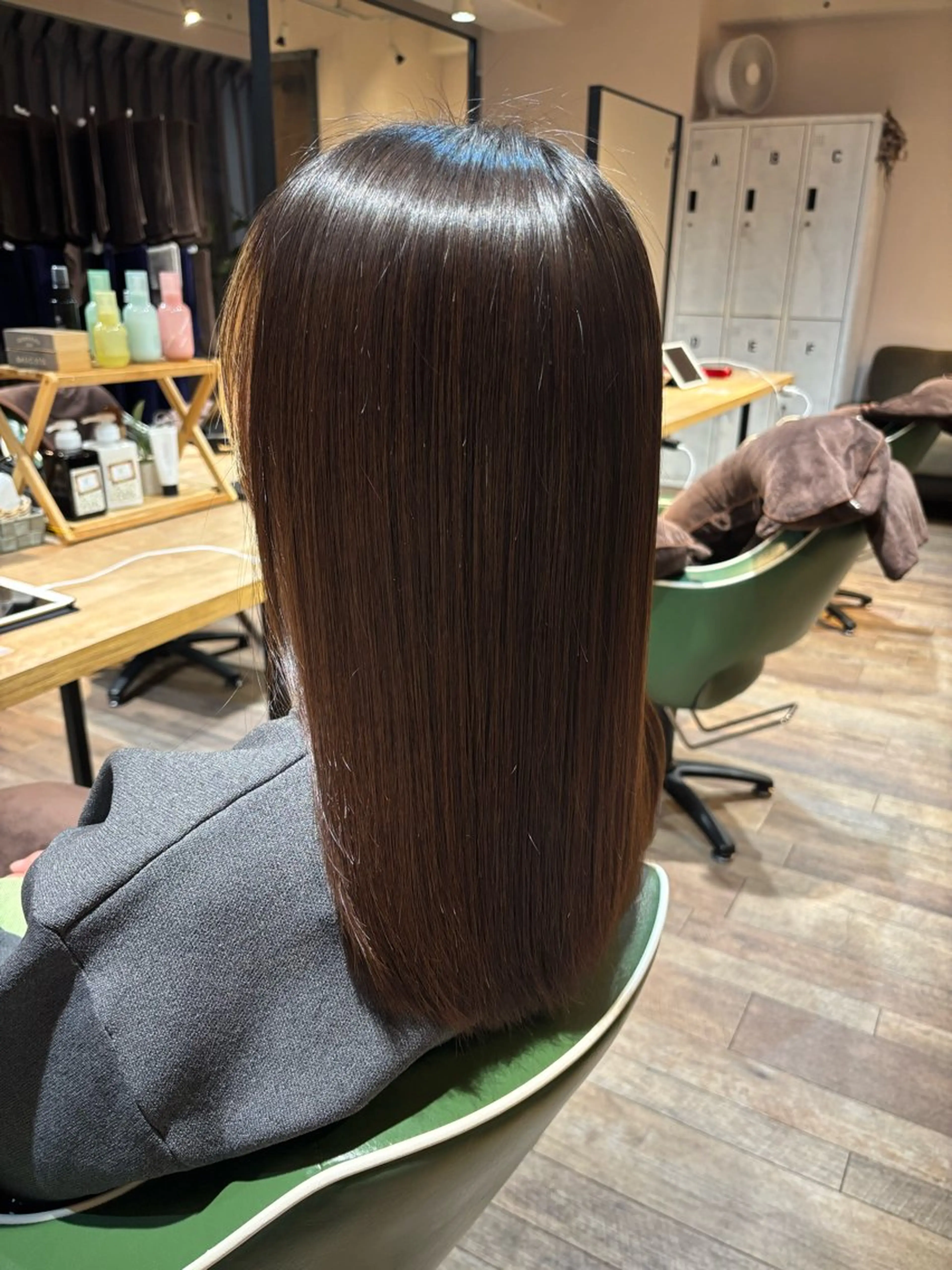 セミロング 縮毛矯正 渡邊 陽大のヘアスタイル