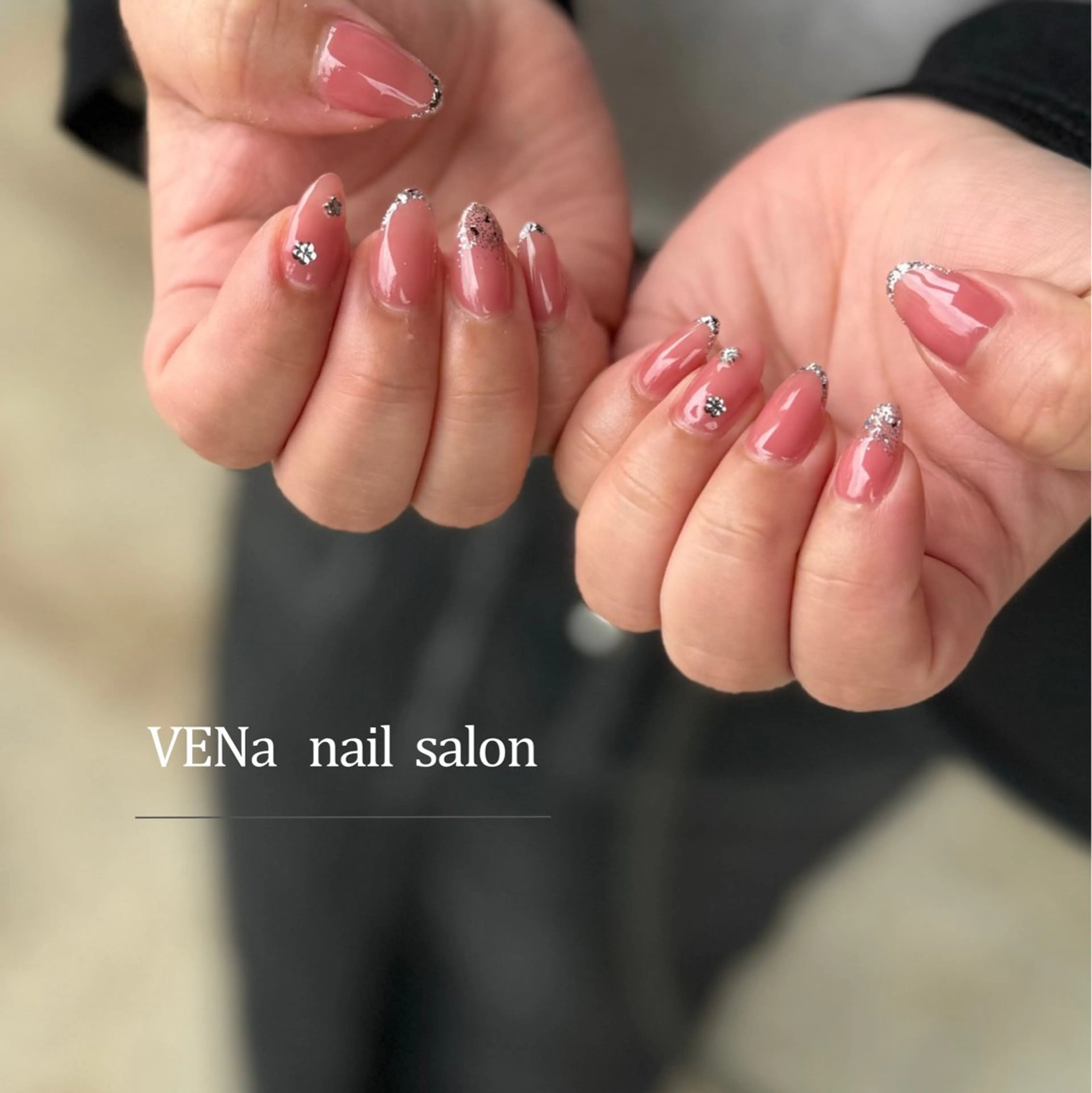 ネイル オーロラネイル フラッシュネイル フットネイル フレンチネイル 氷ネイル・うるうるネイル VENa eye＆ nail salonのネイルデザイン