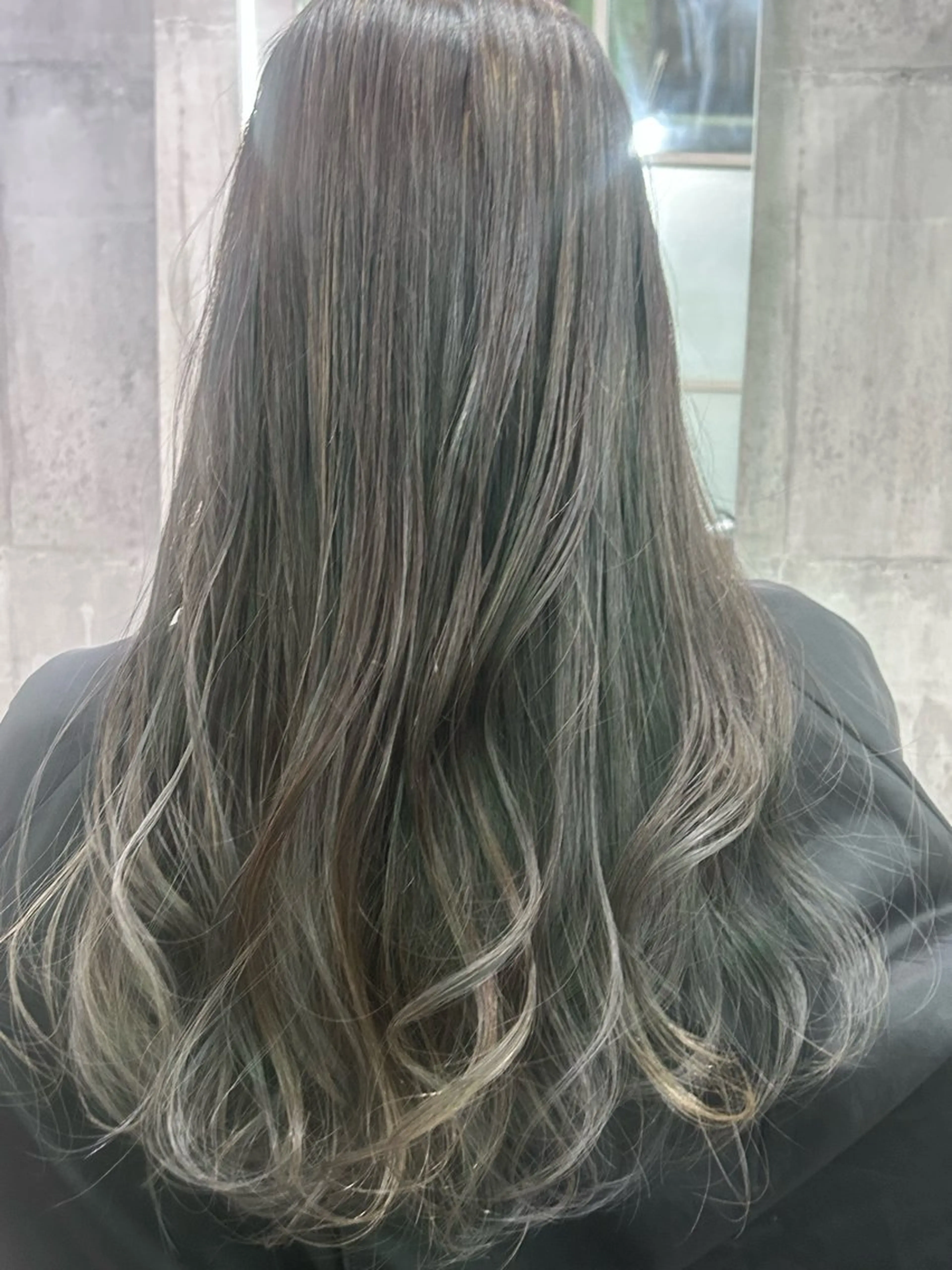 ロング カラー アクアカラー バレイヤージュ ブリーチ ケアブリーチ ケアカラー ヘアカラー トリートメント newi赤羽 ✂️KEN✂️のヘアスタイル