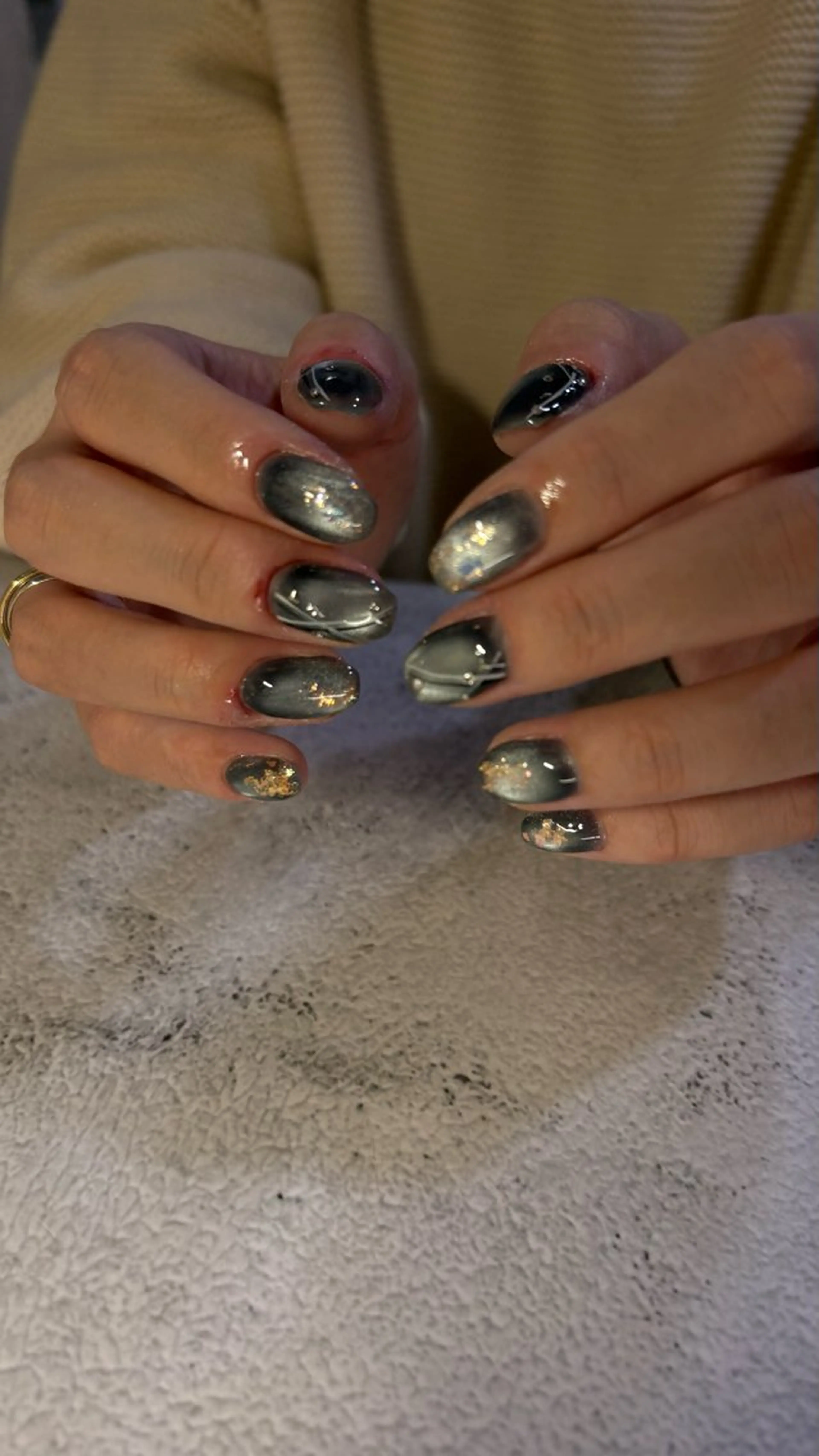 ネイル 三輪 彩美春のネイルデザイン