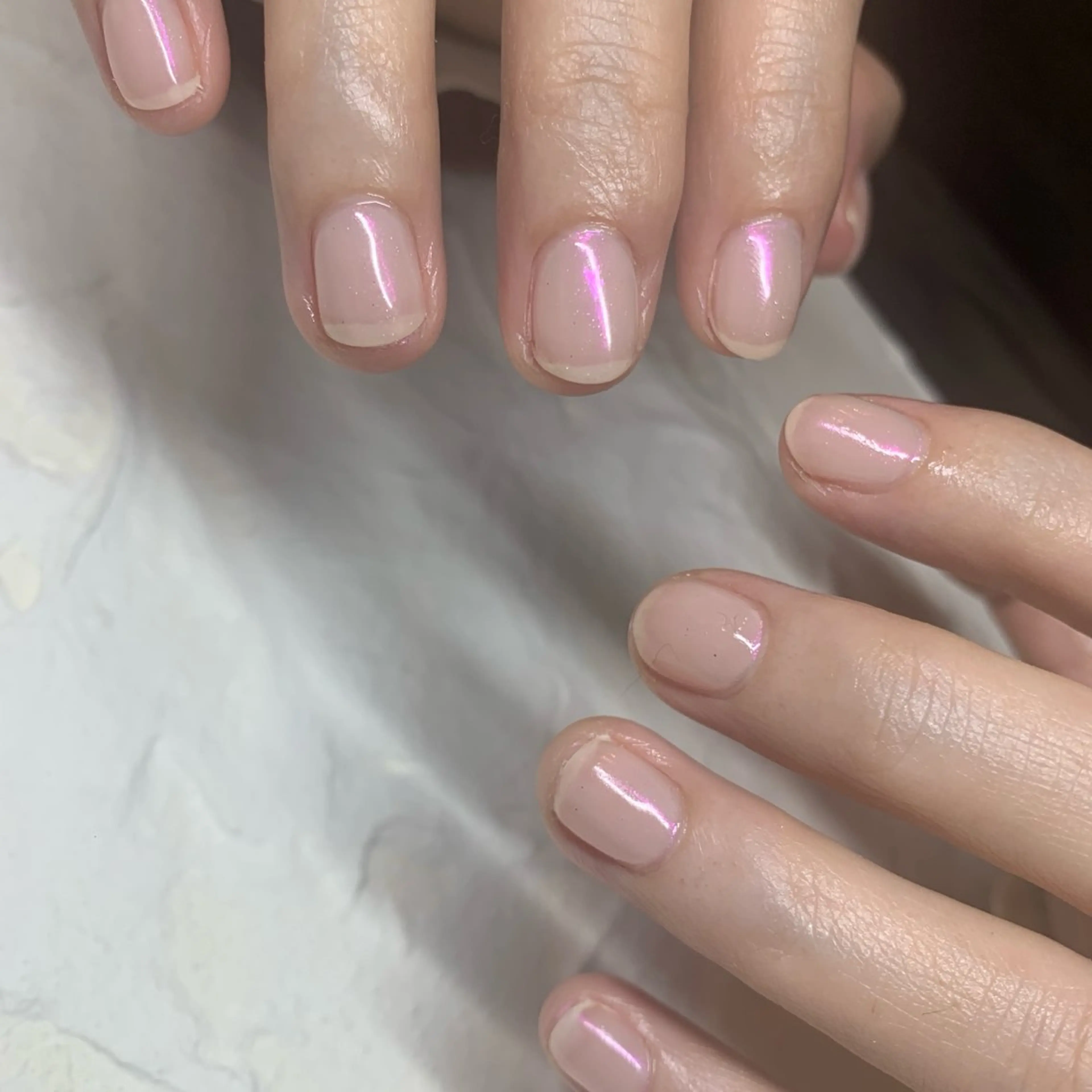 ネイル オーロラネイル ミラーネイル 赤色 スカルプネイル happiness nailのネイルデザイン