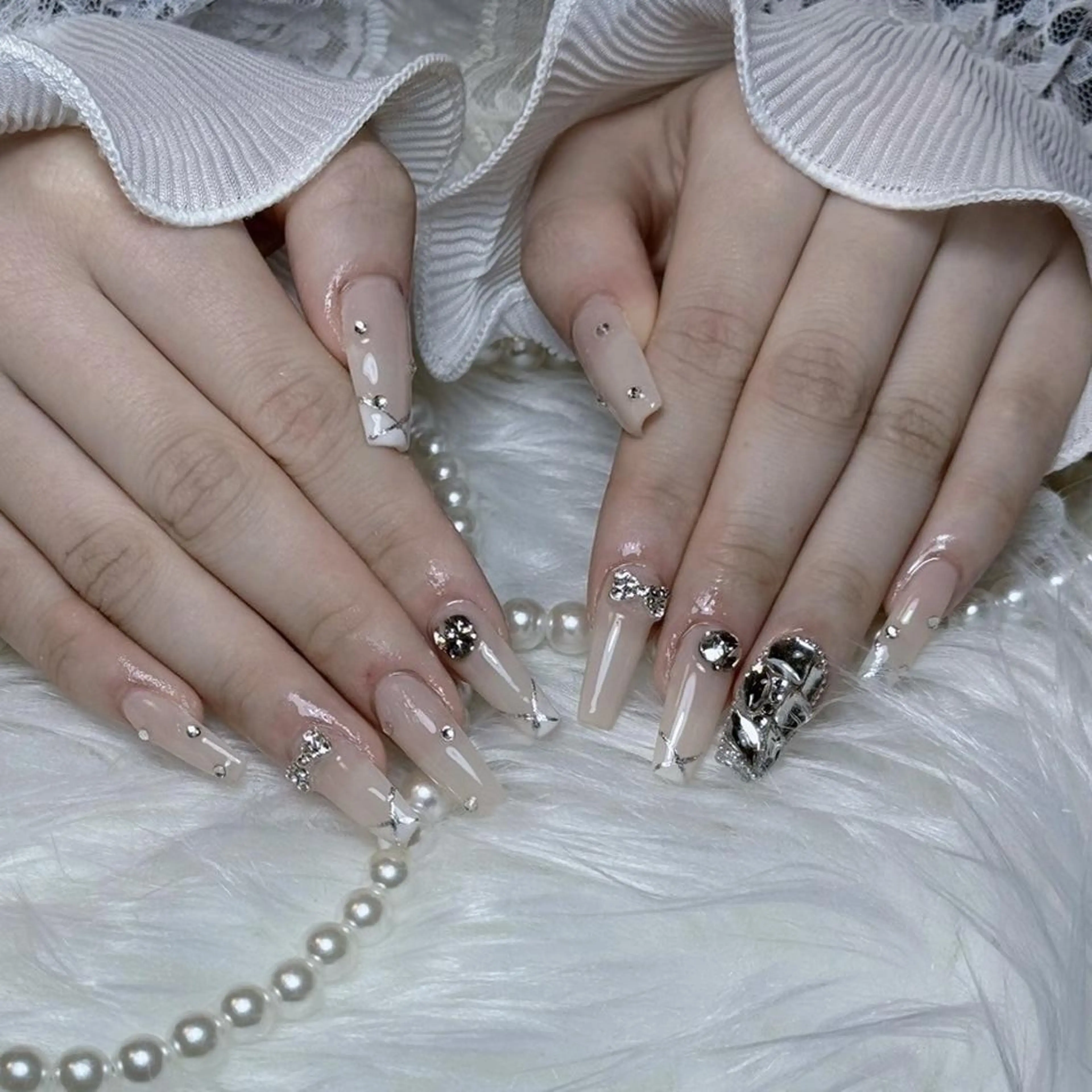 ネイル RAFFINE haru🦋🩵のネイルデザイン