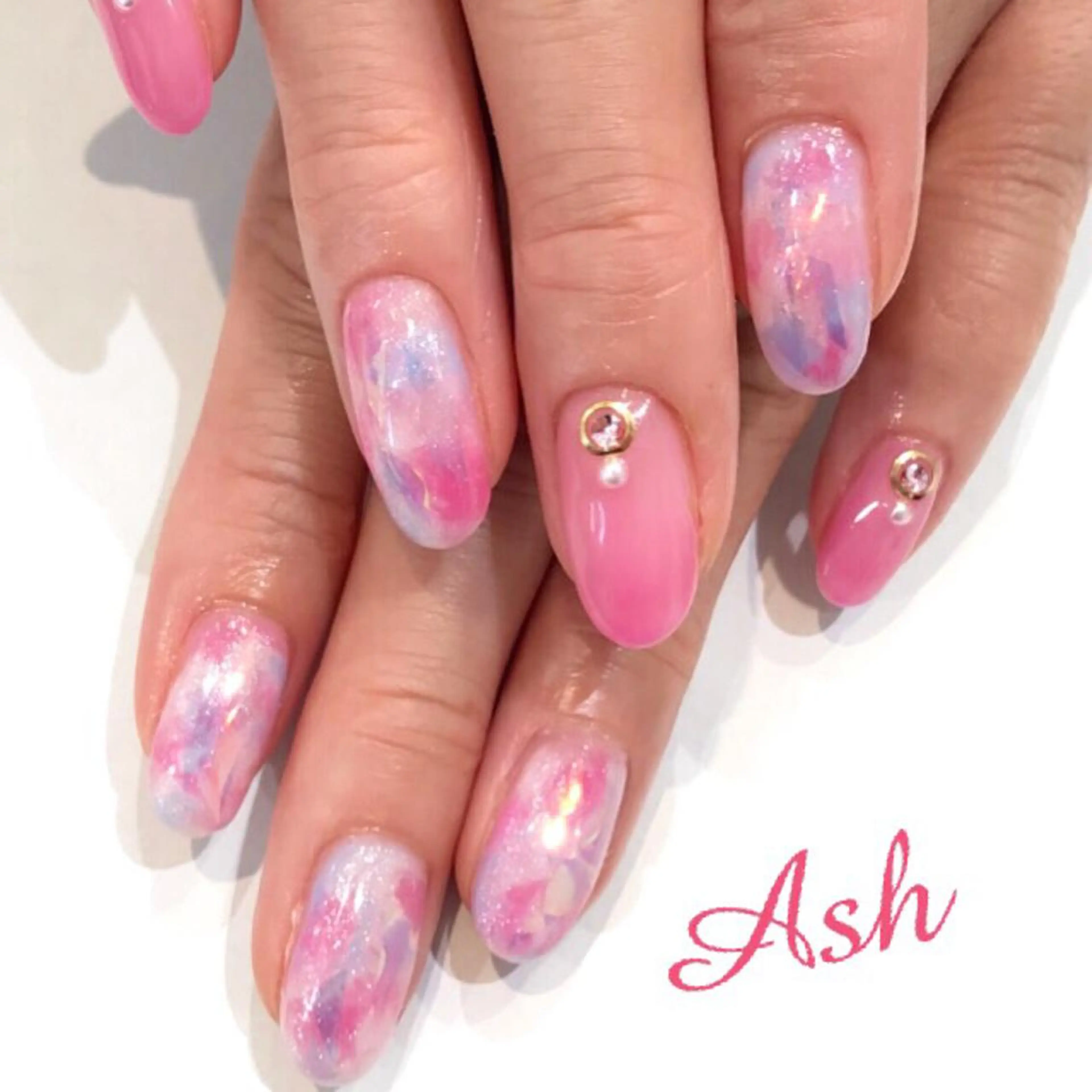 ネイル グラデーション 🩵NORIKO 上品ネイルが得意🩵のネイルデザイン