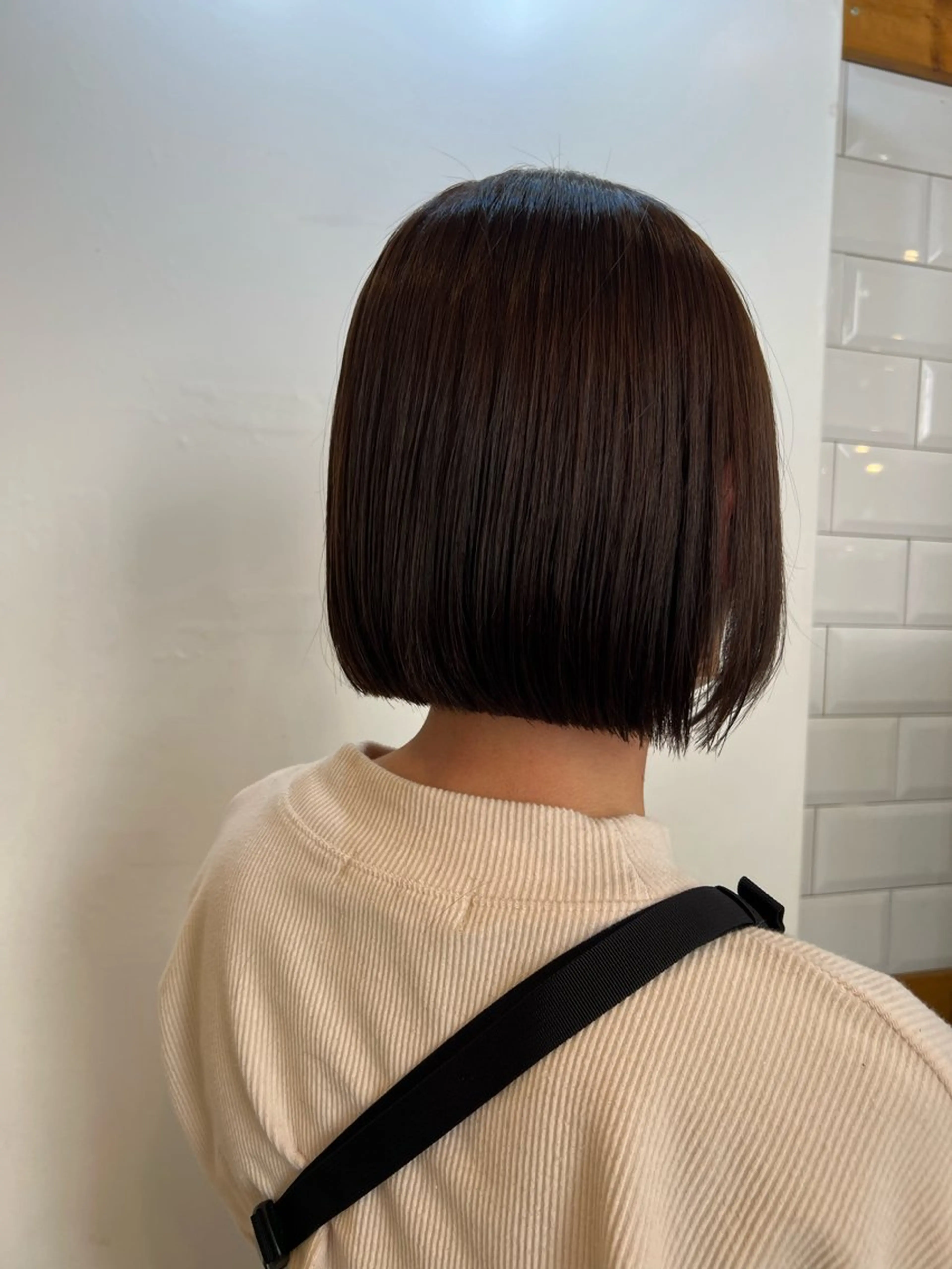 ショート カラー デザインカラー イヤリングカラー ハイライトカラー ボブ 顔周りカット カット ヘアカラー 縮毛矯正 KANA/ボブ/ インナーカラー/艶髪のヘアスタイル