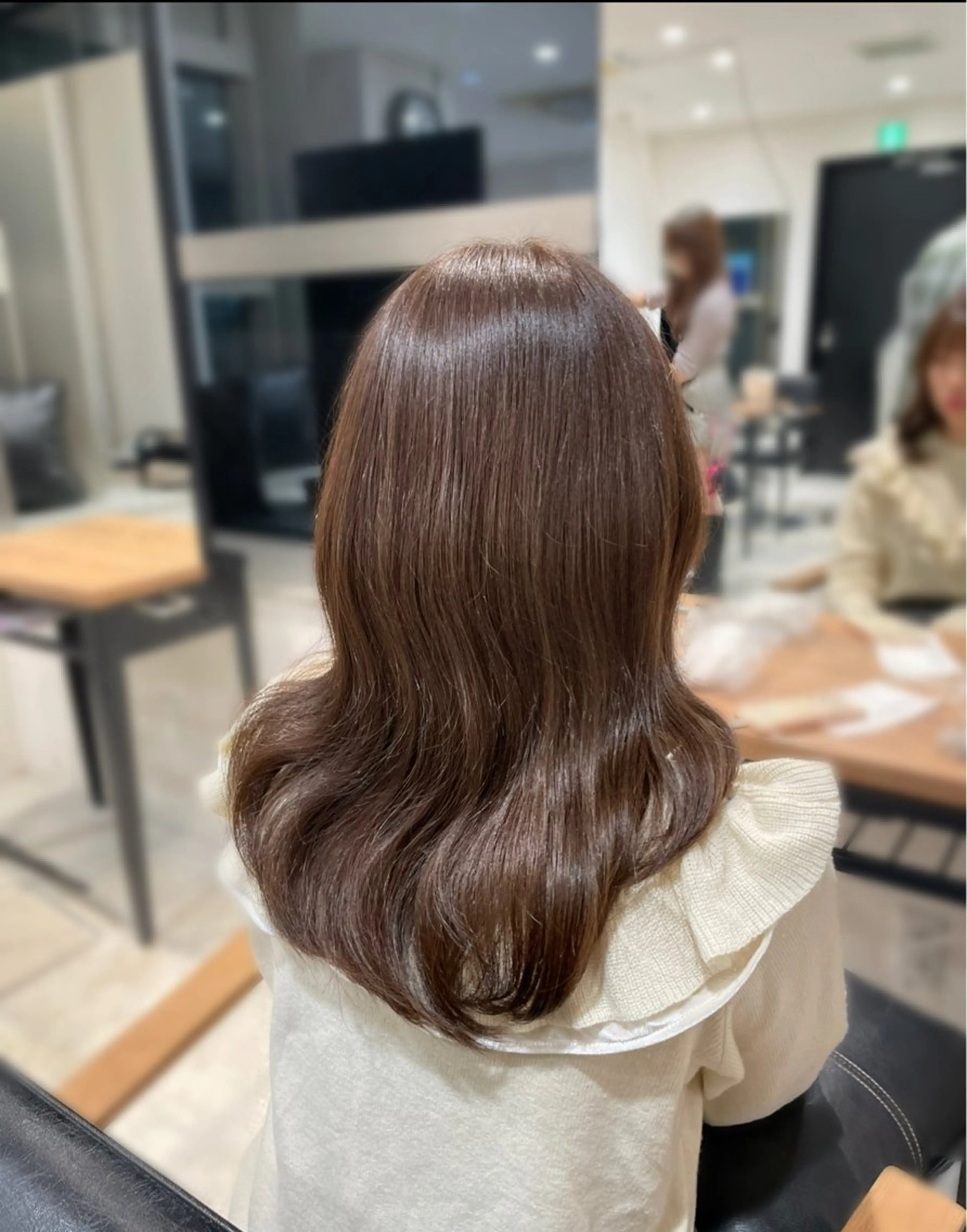 ミディアム カラー ベージュカラー ブリーチ ブラウンカラー ブラウンベージュ ダブルカラー Cosmepot所属・戸川凜音 とがわりんねのヘアスタイル