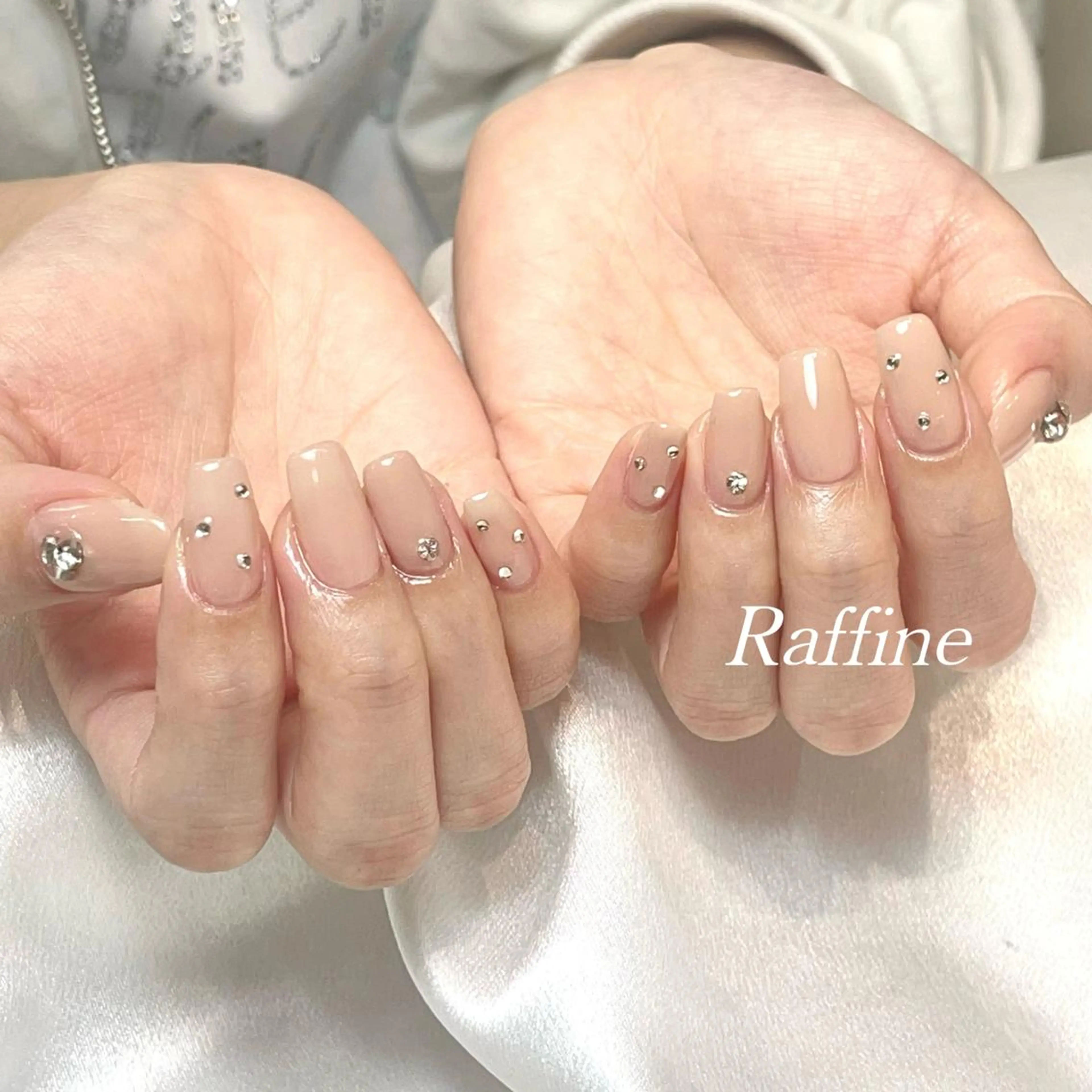 ネイル RAFFINE 月🦋🩵のネイルデザイン