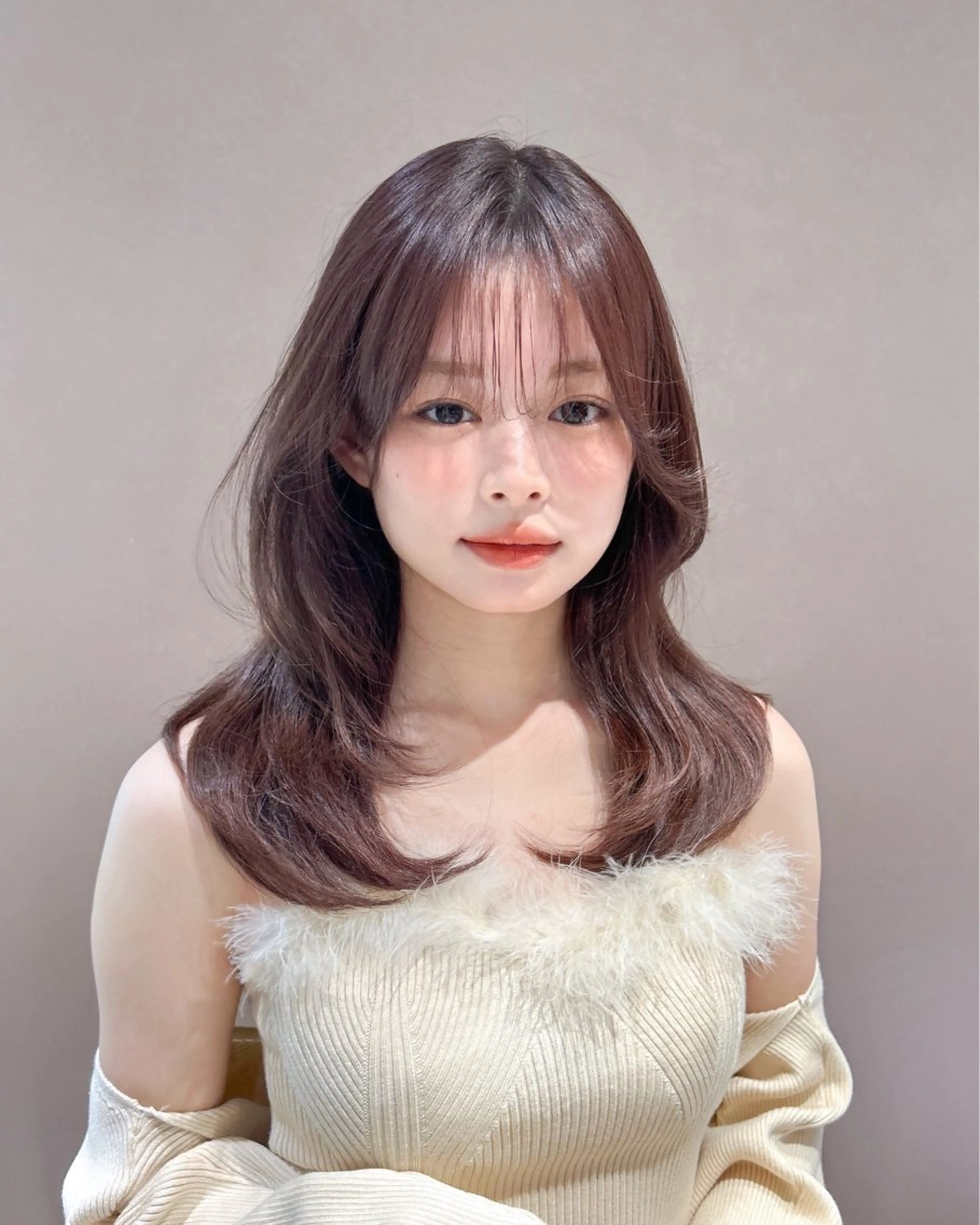 セミロング カラー 顔周りカット ミディアムヘア Chifumiのヘアスタイル