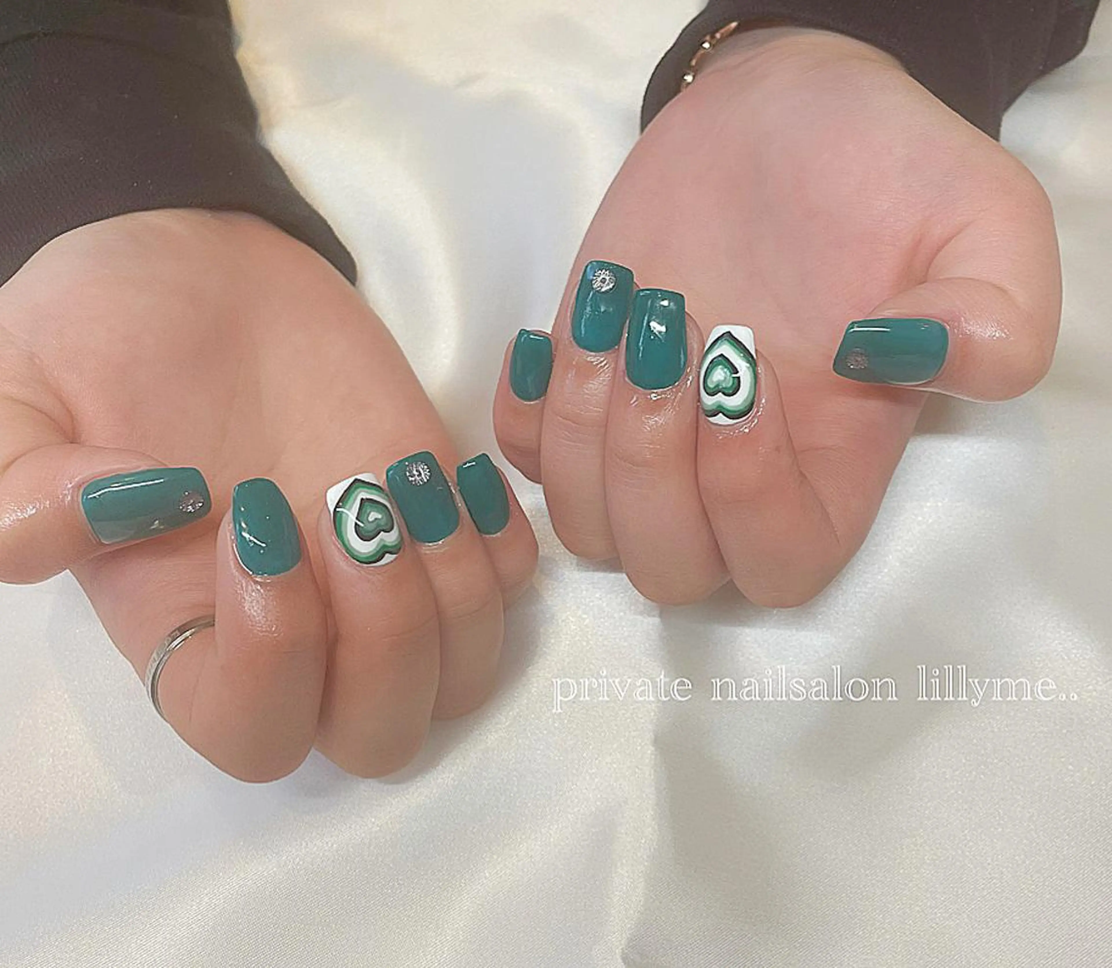 ネイル TERAI ERINAの眉毛・アイブロウイメージ