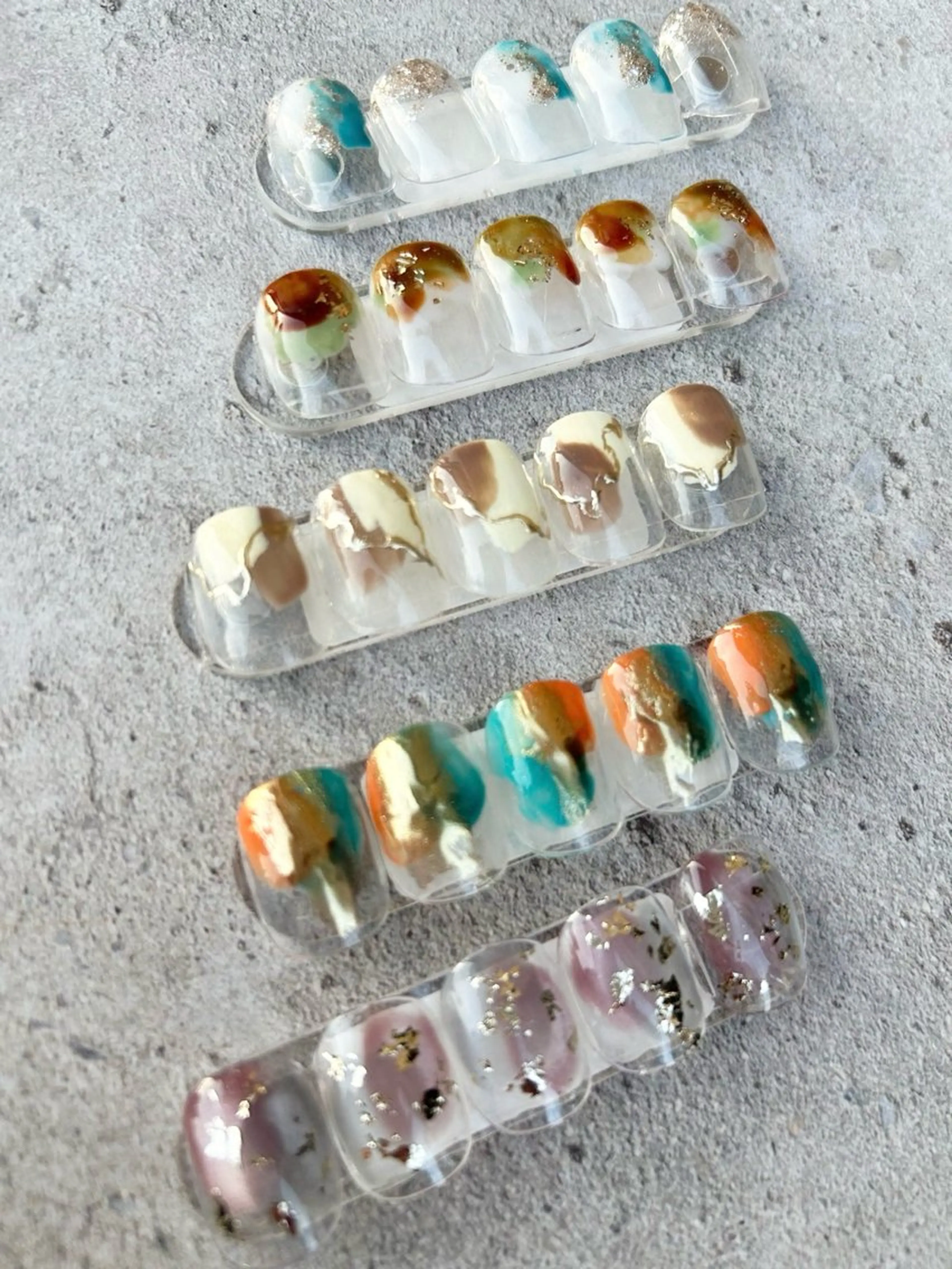 ❤︎２月以降ご新規様限定🌈ぬりかけデザインネイル🎨サンプルの中からデザインをお選びいただきます｡:+*.オフ込み❤︎の写真