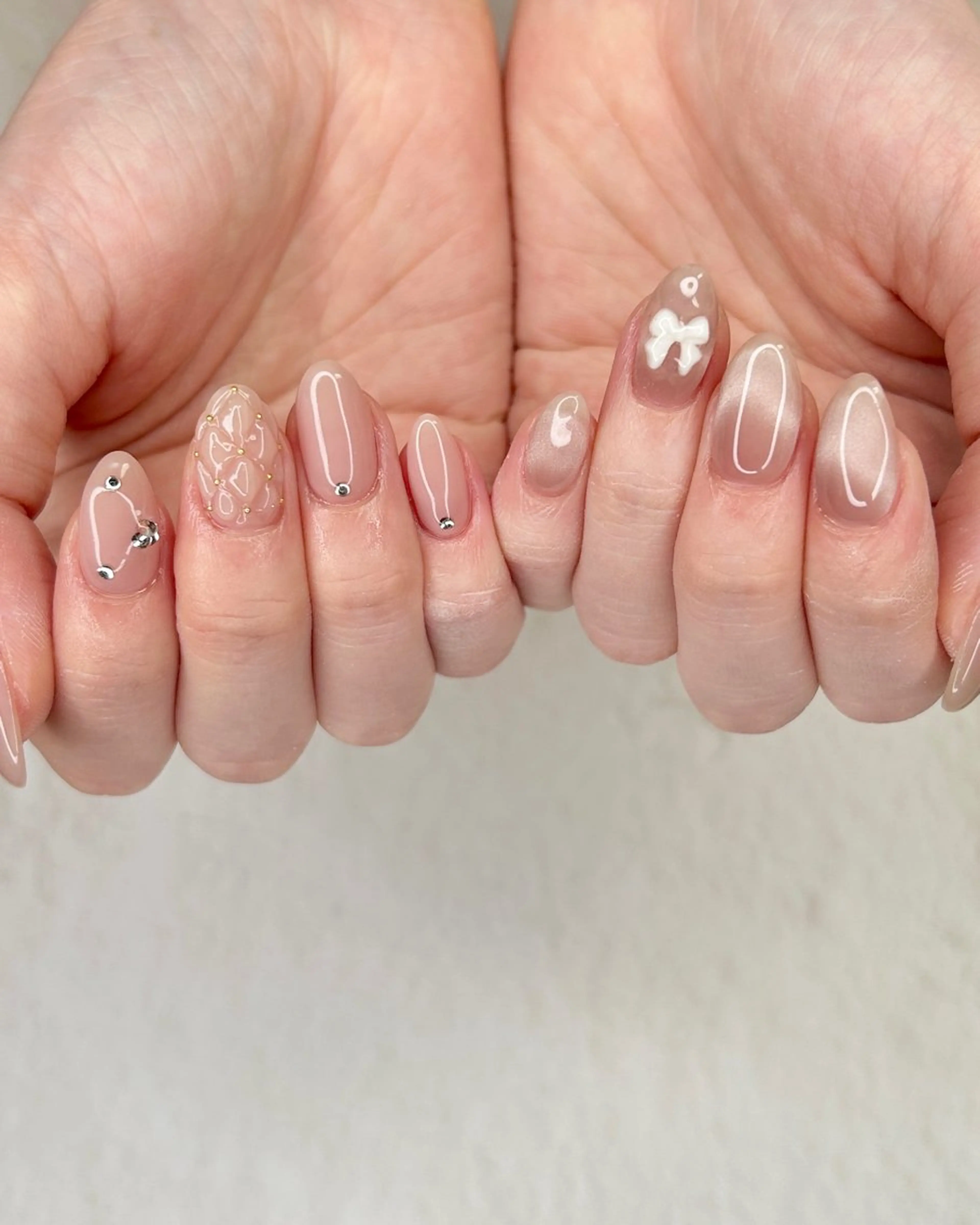 ネイル ハンドネイル フットネイル ease NAIL SALONのネイルデザイン