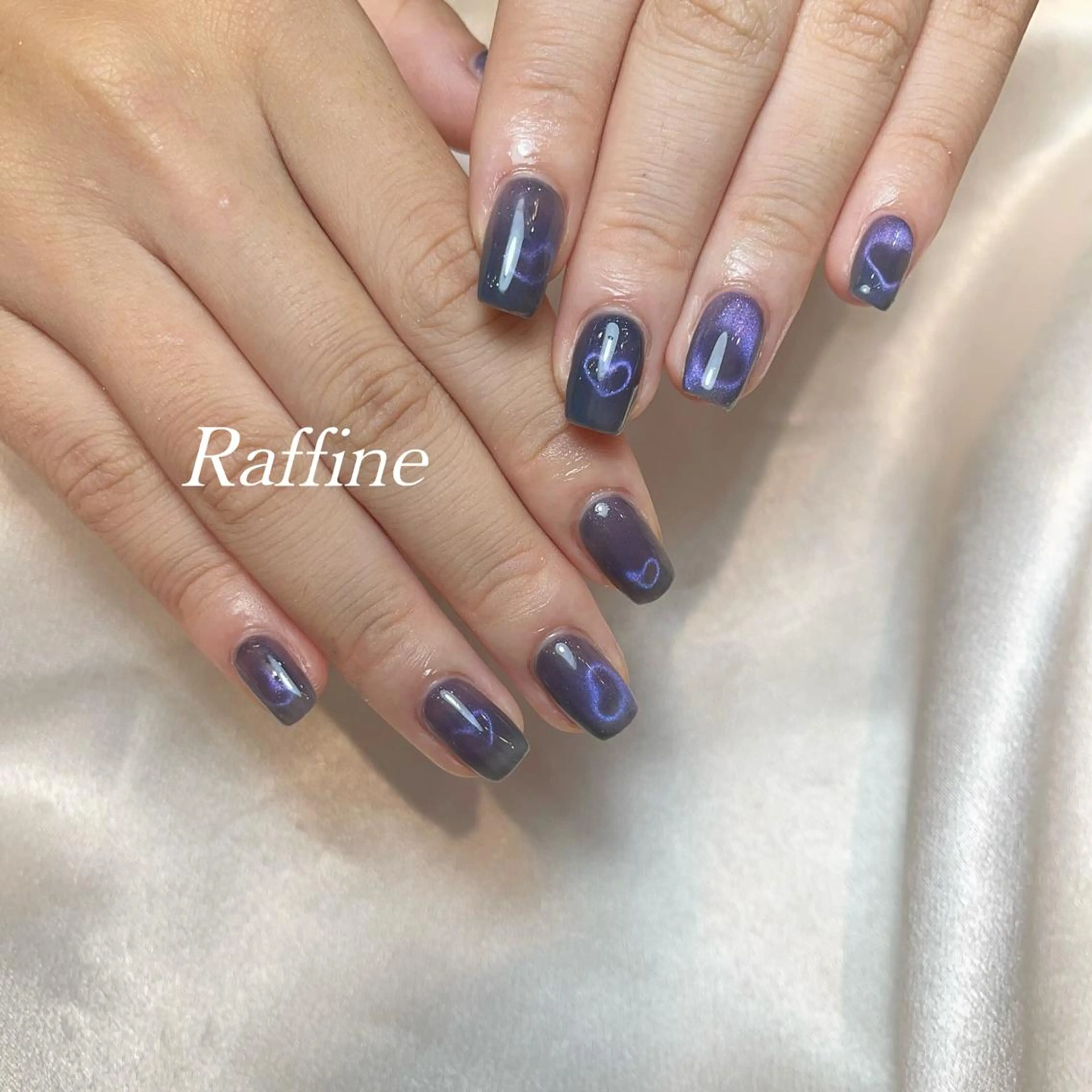 ネイル RAFFINE 月🦋🩵のネイルデザイン