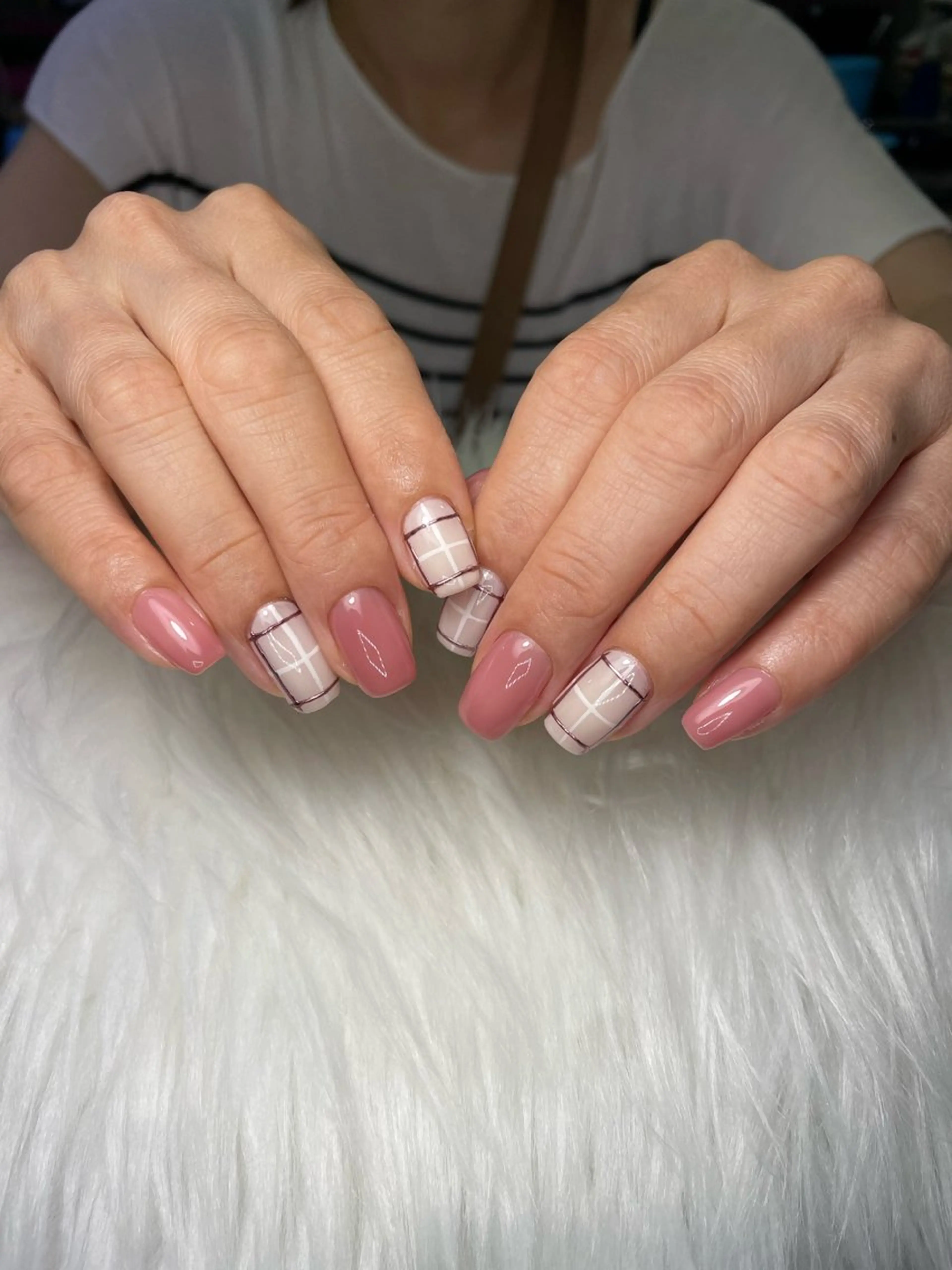 ネイル ピンク 美容室るーじゅ所属・美容室 るーじゅ/しいの木台のマツエク・マツパデザイン