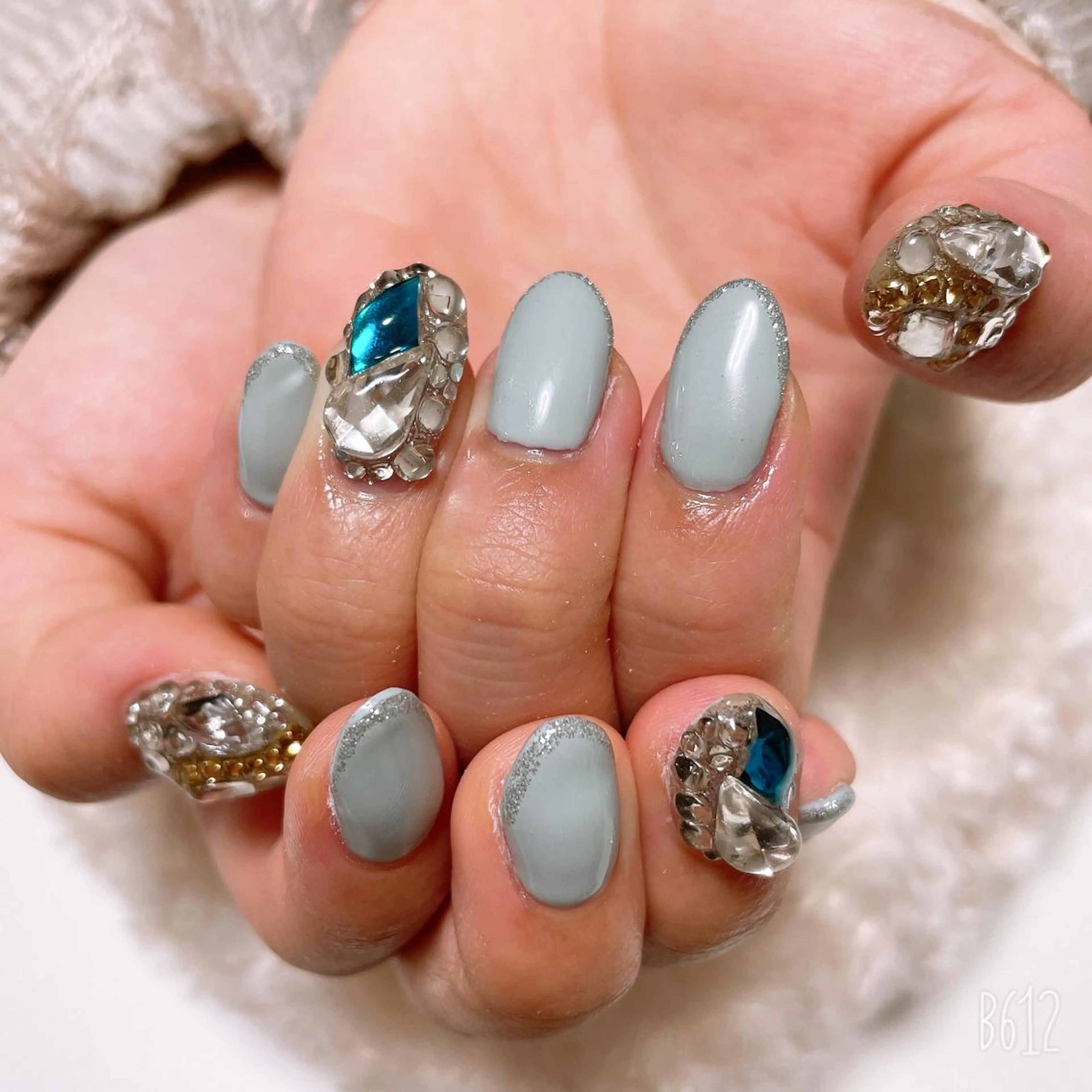 ネイル The Best Beauty受付担当のヘアスタイル