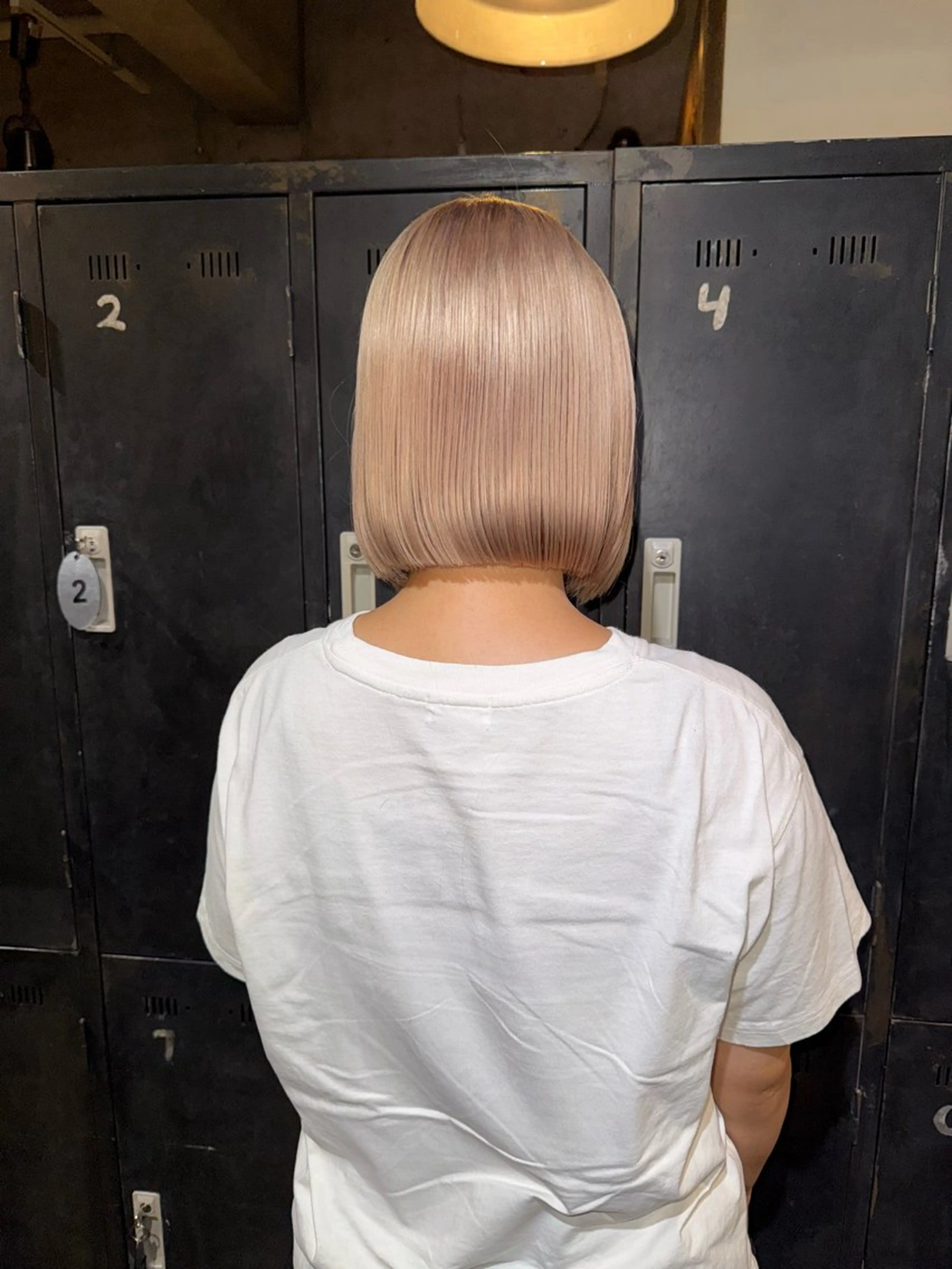 ショート ボブ カット ヘアカラー ハイトーン/デザイン honokaのヘアスタイル