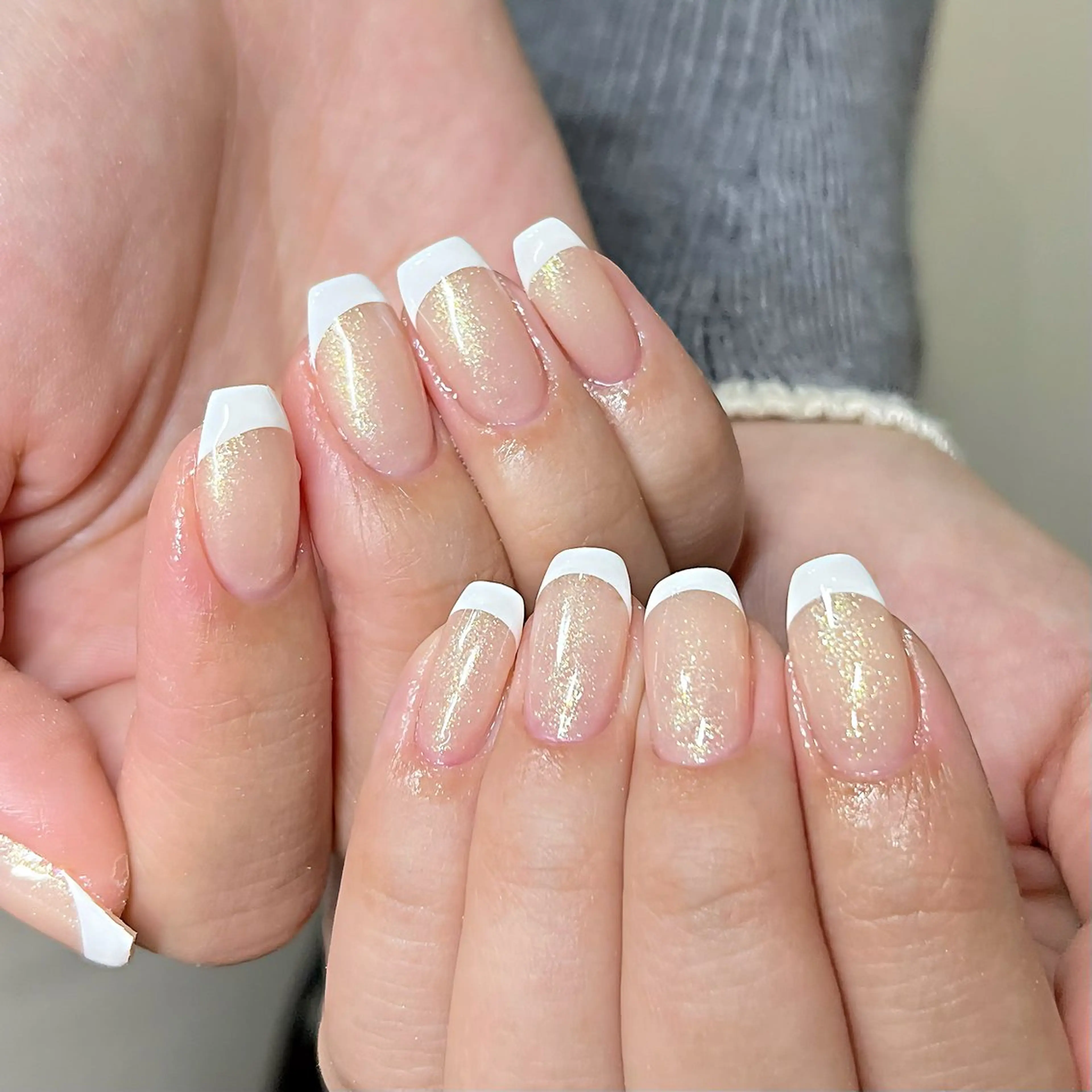 ネイル ホログラムネイル 韓国ネイル 水色 マグネットネイル 春ネイル ハンドネイル 🫧OPELIA NAIL渋谷🫧のネイルデザイン