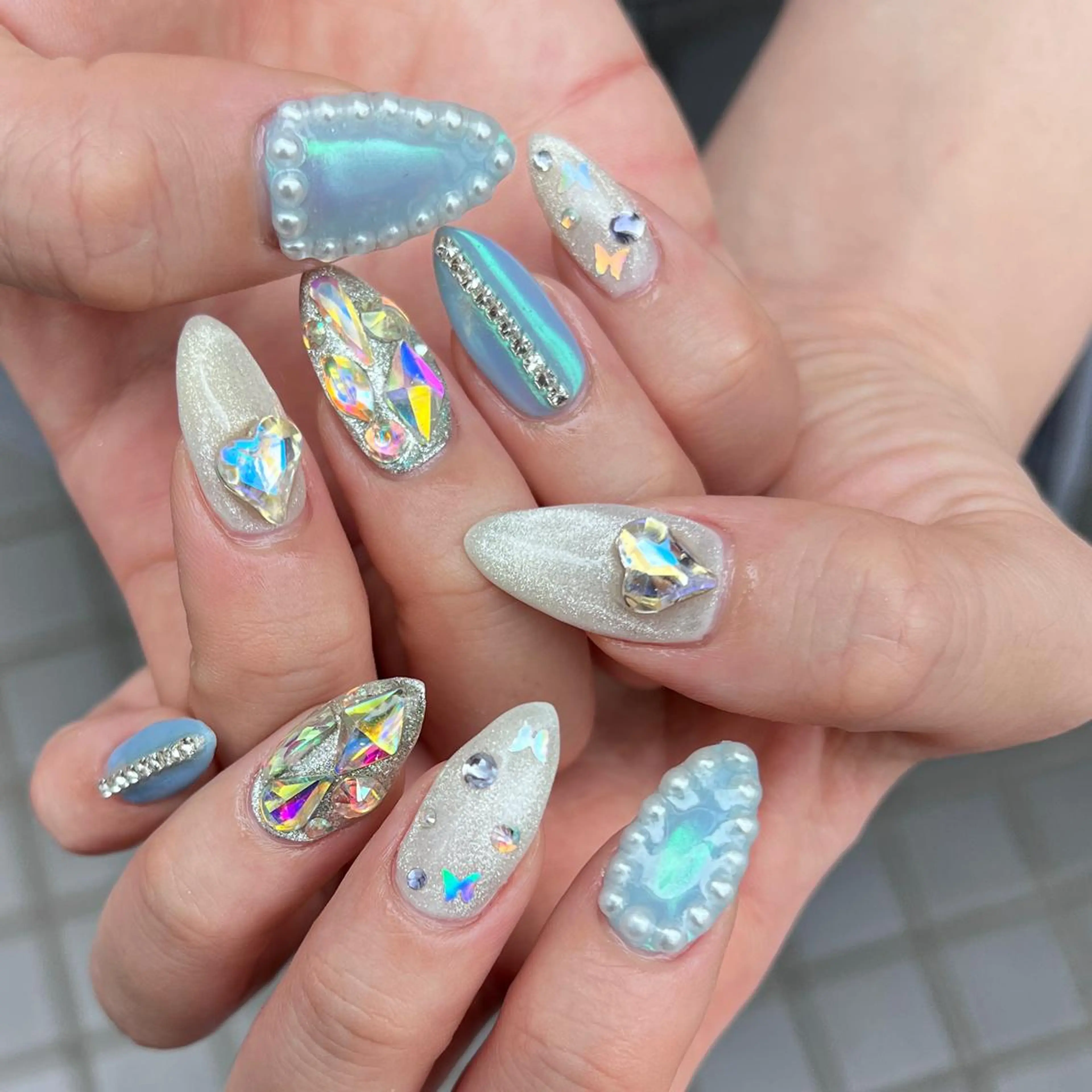 ネイル ハンドネイル 河野 弥月のネイルデザイン