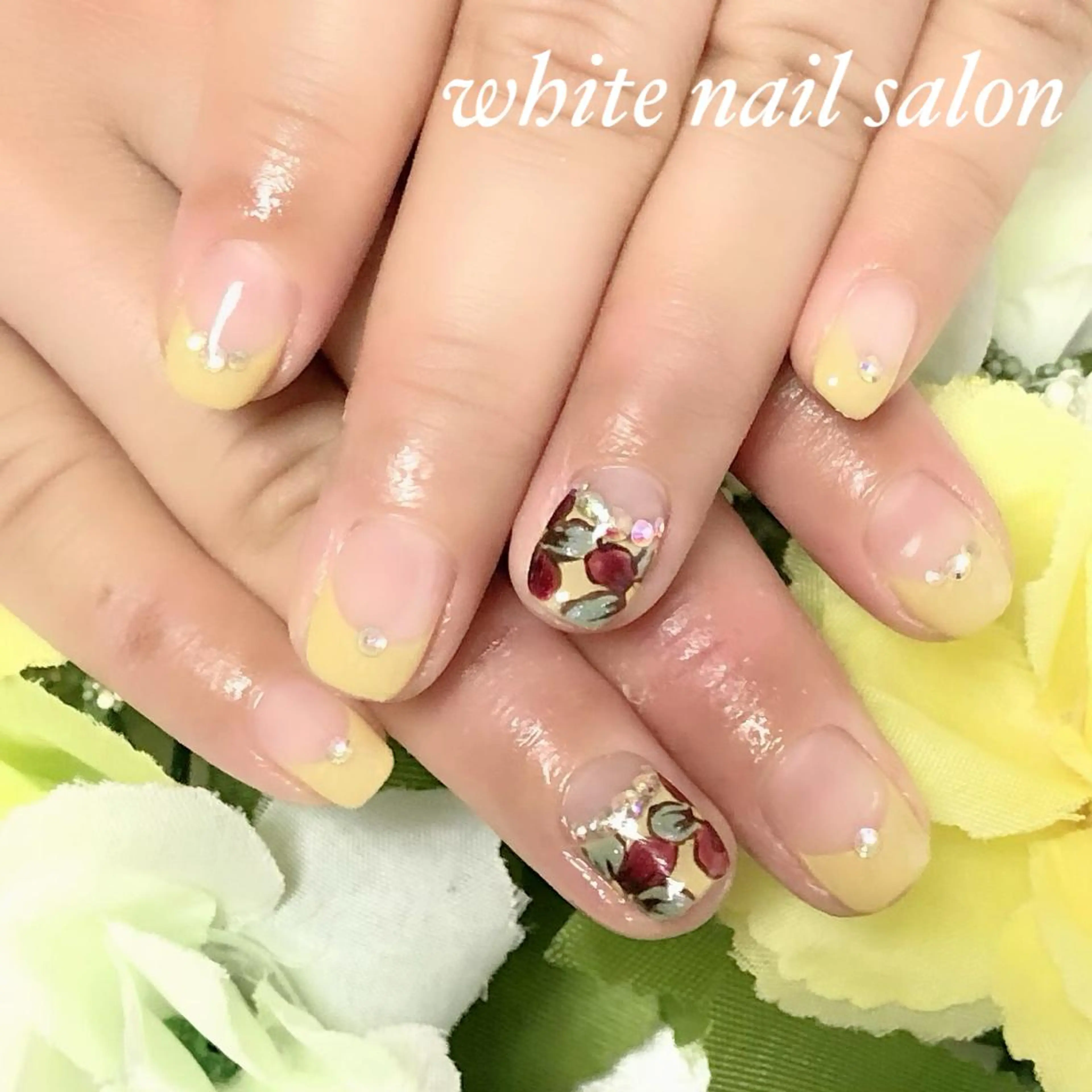 ネイル アートネイル フレンチネイル ジェルネイル ハードジェル 持ち込み ハンドネイル white nail salonのネイルデザイン