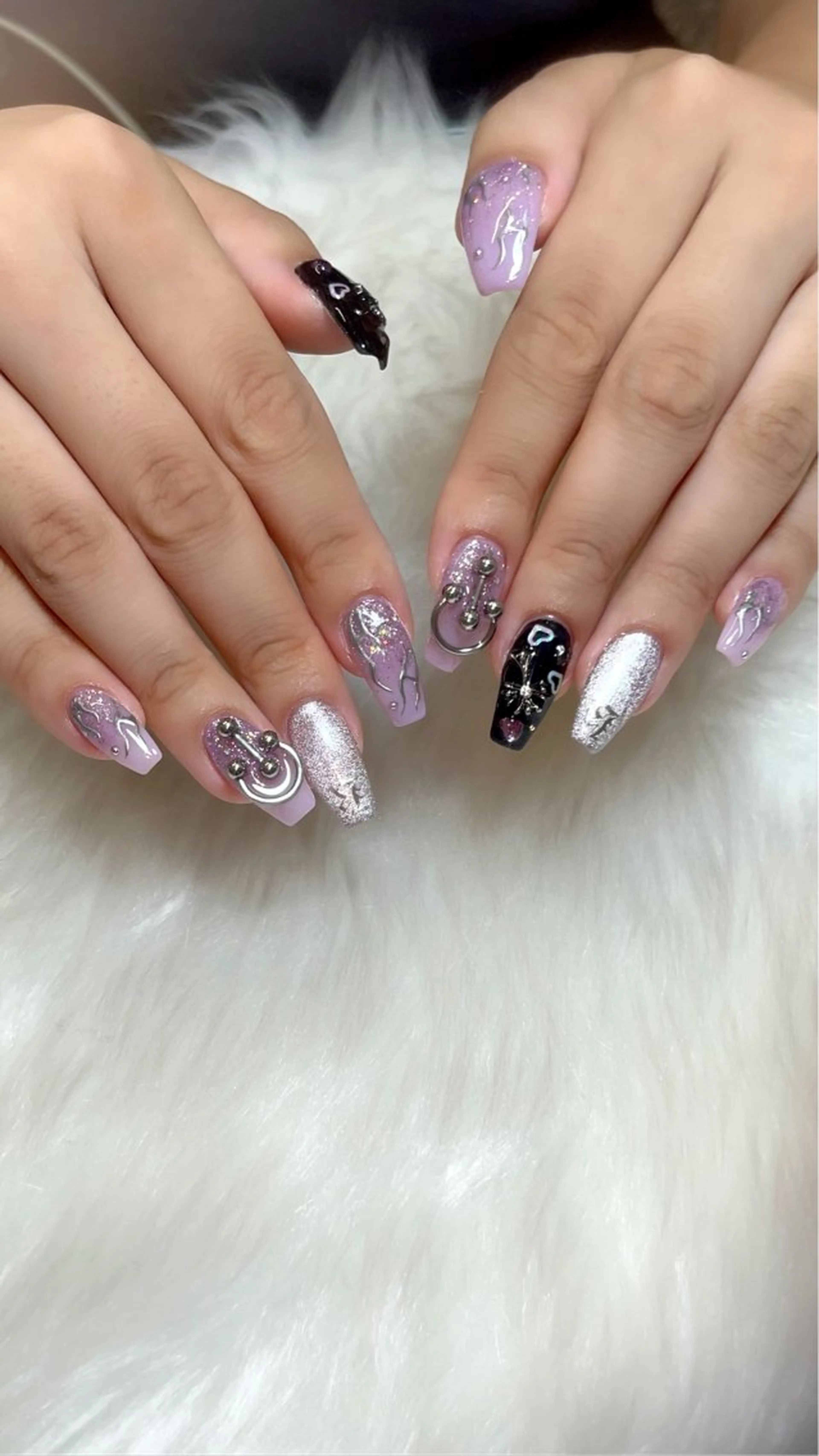 ネイル ハンドネイル emiri🍒 @illu6_6nのマツエク・マツパデザイン