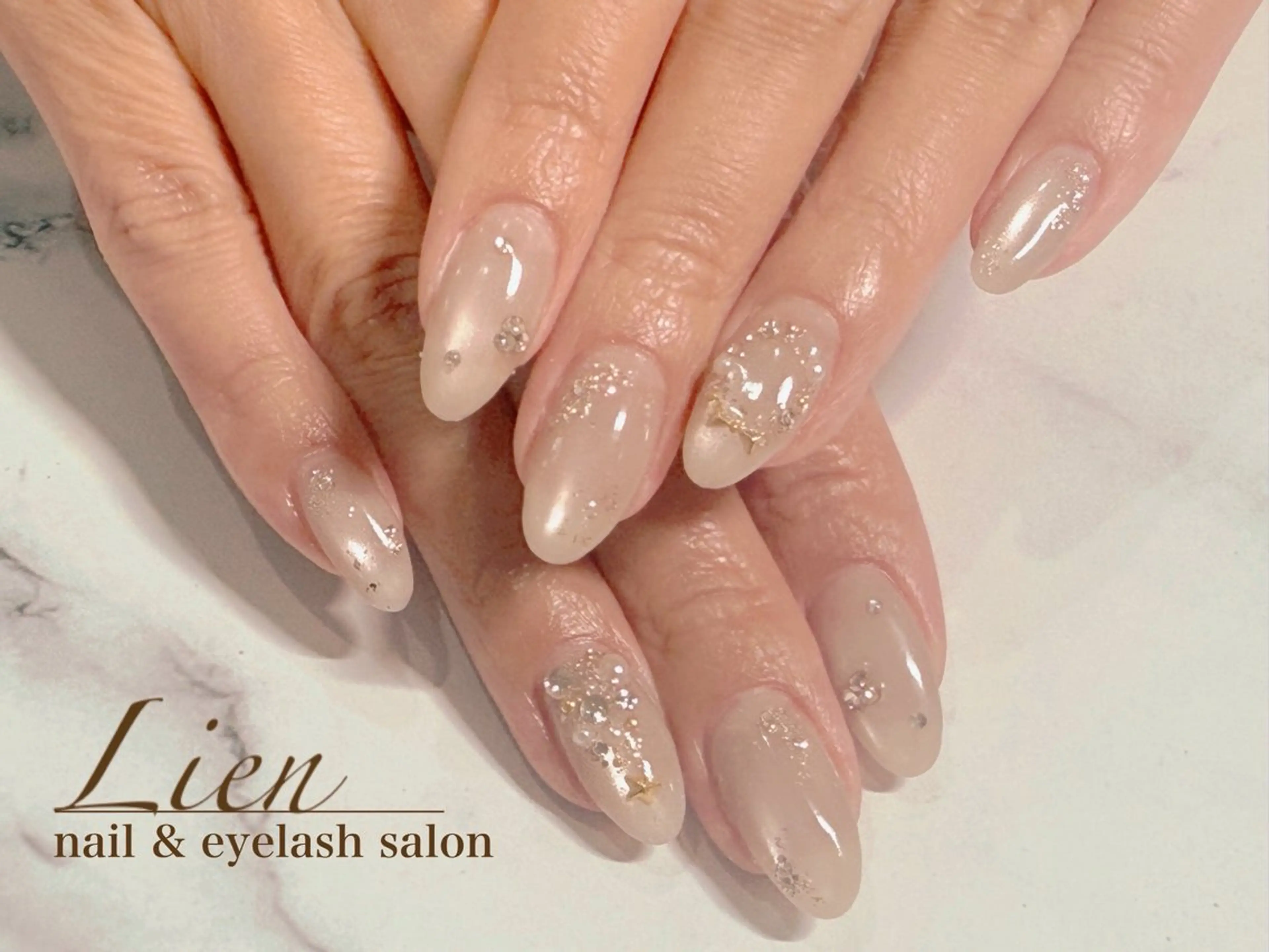 ⭐️冬、クリスマスデザイン70種類以上から選べるトレンドネイル⭐️ オフ代 ご新規オフ無料、リピーター様500円の写真