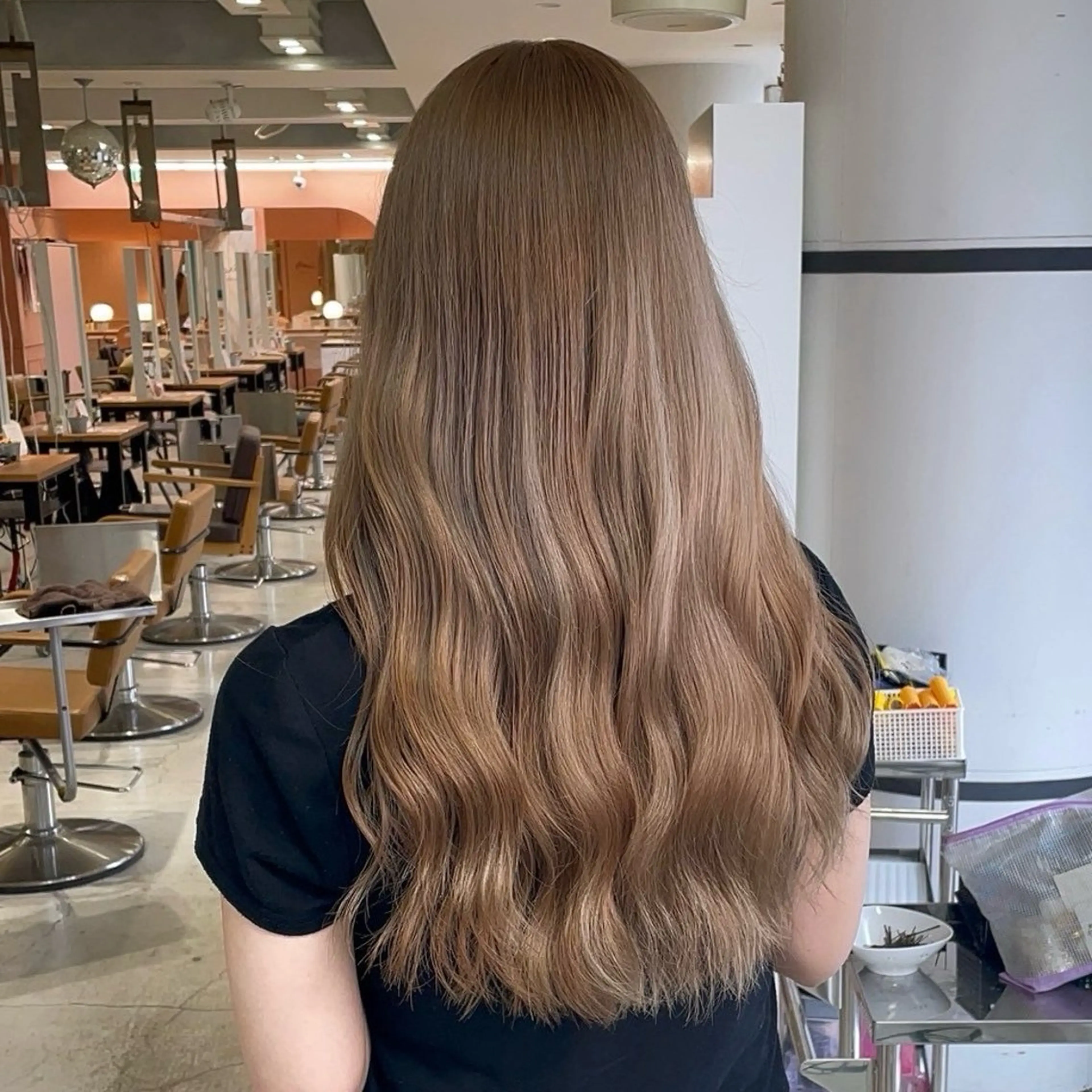 カラー L studio心斎橋店【エルスタジオ】所属・透け感ベージュ 🪐REN🪐のヘアスタイル