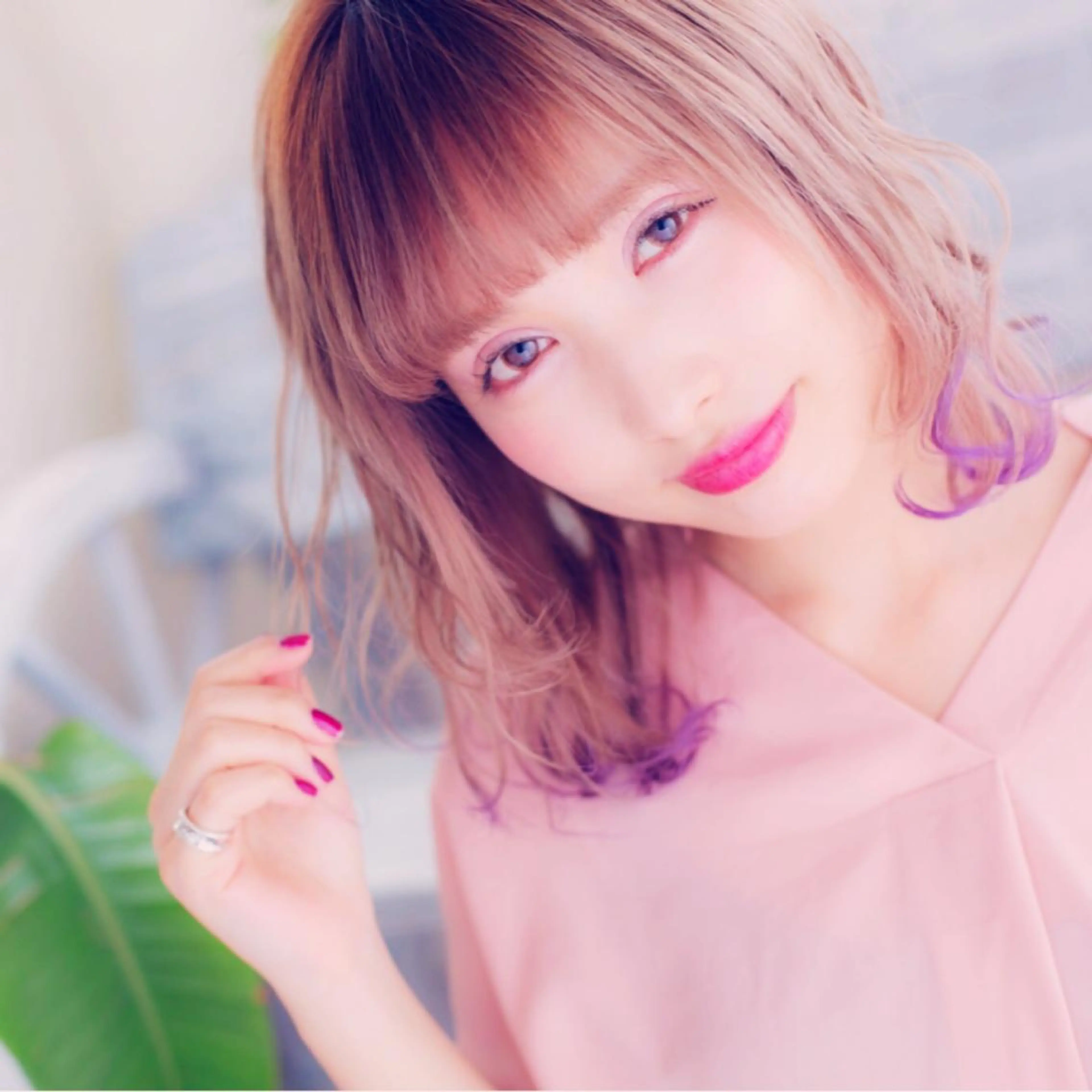 ミディアム カラー パーマ ヘアアレンジ ミディアムパーマ 透明感♡︎♡︎ 佐々木早苗のヘアスタイル