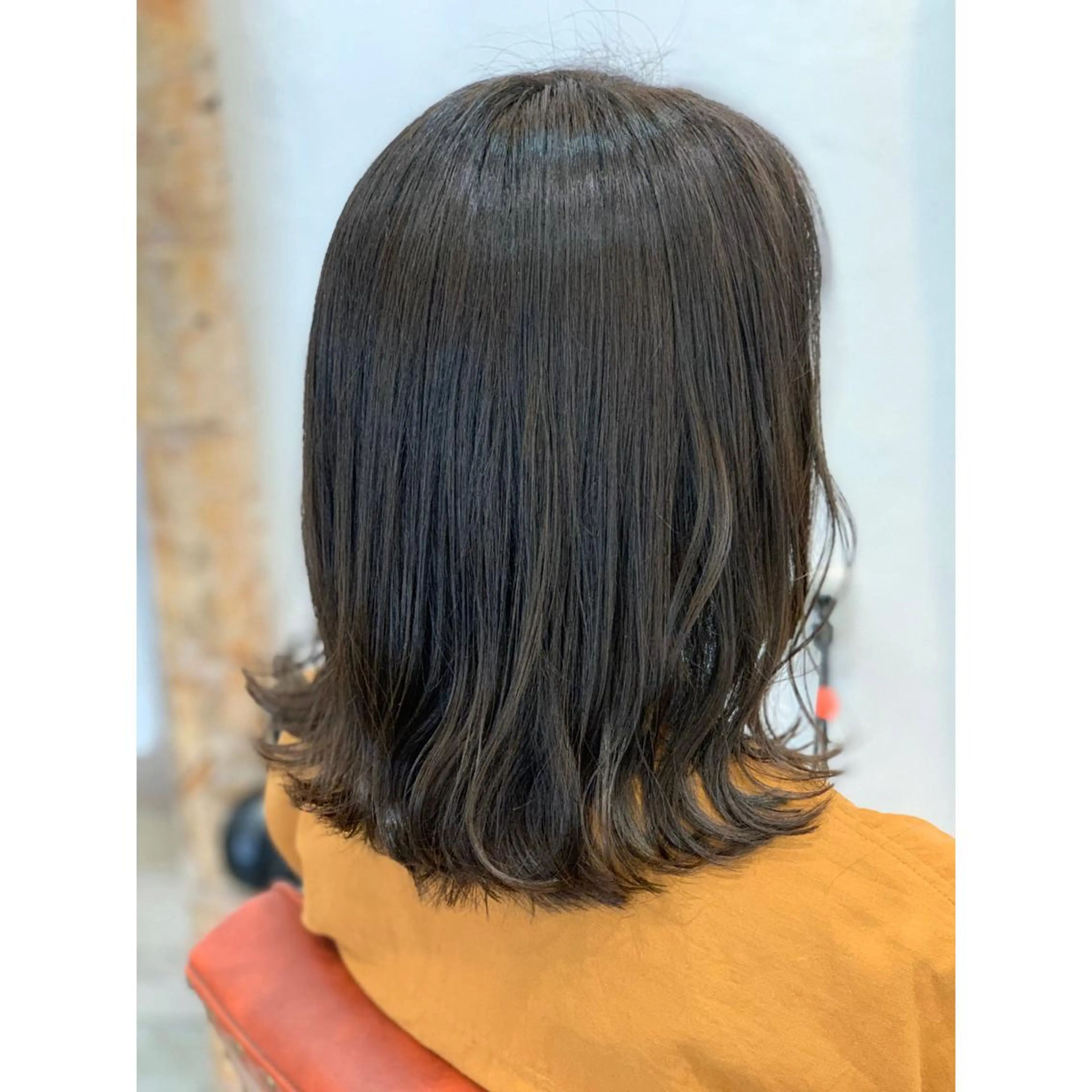 ミディアム カラー fio マナミのヘアスタイル