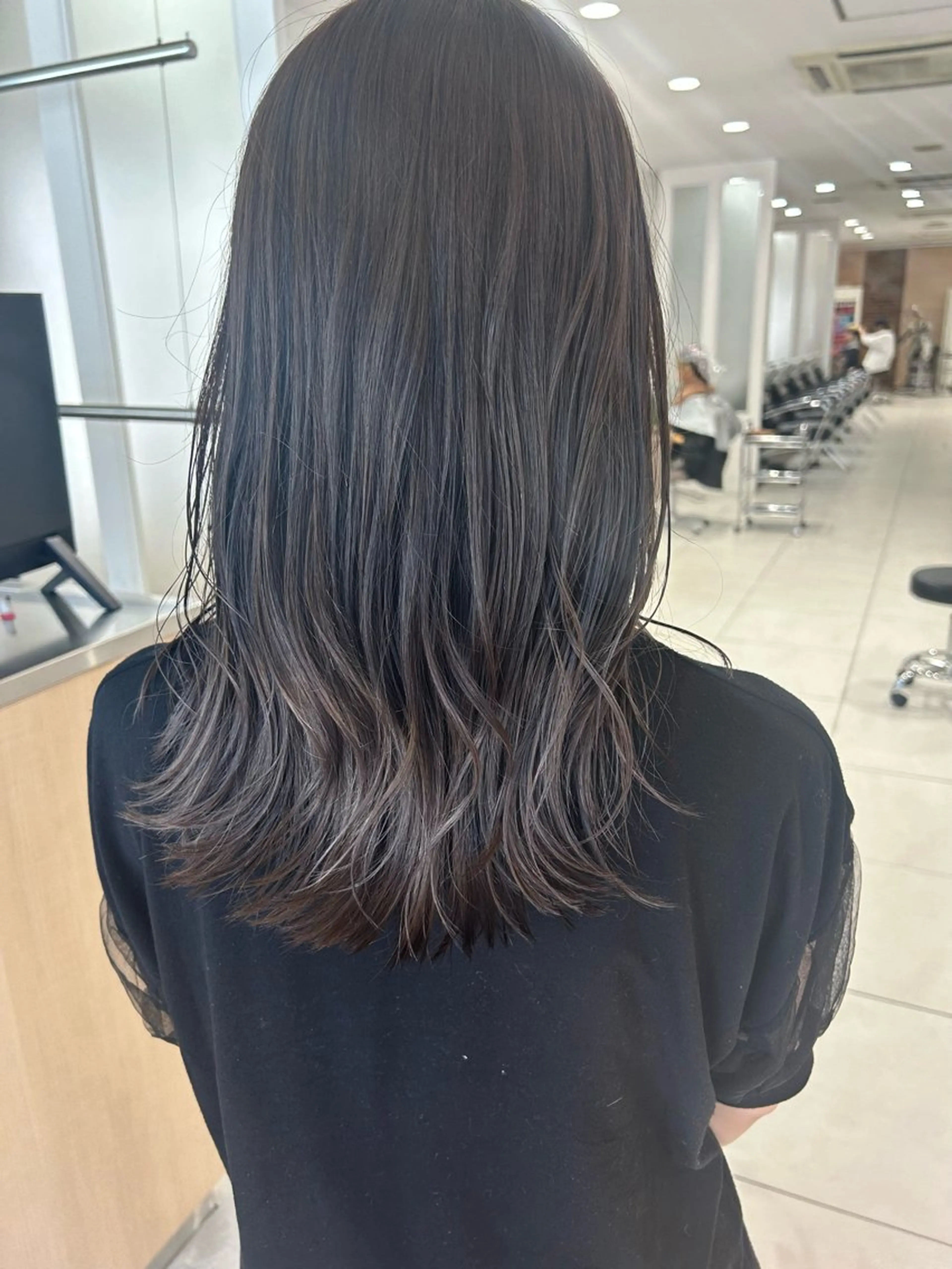 ミディアム カラー カット ヘアカラー Ida Akaneのヘアスタイル
