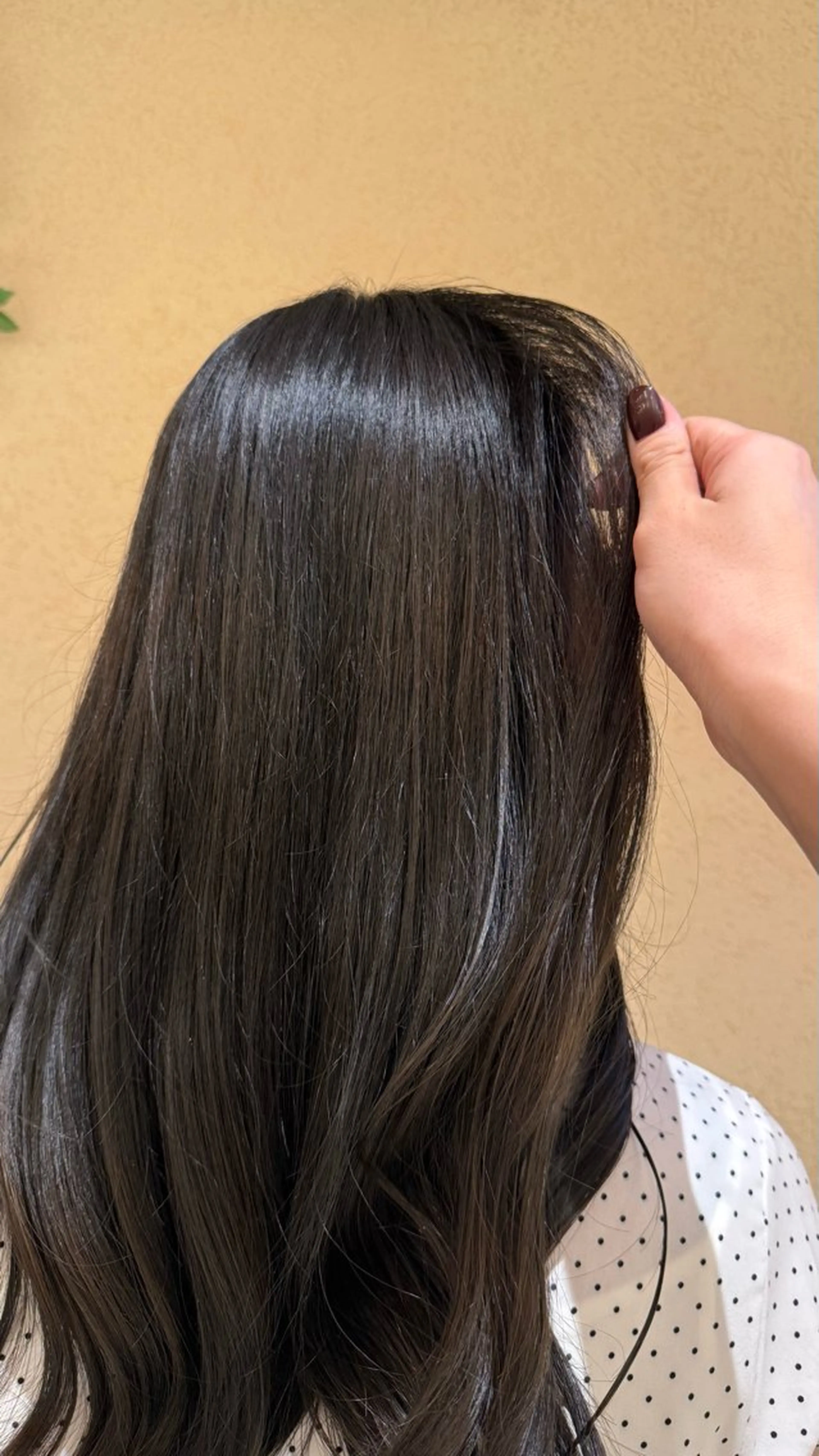 ロング 緑川 莉緒のヘアスタイル