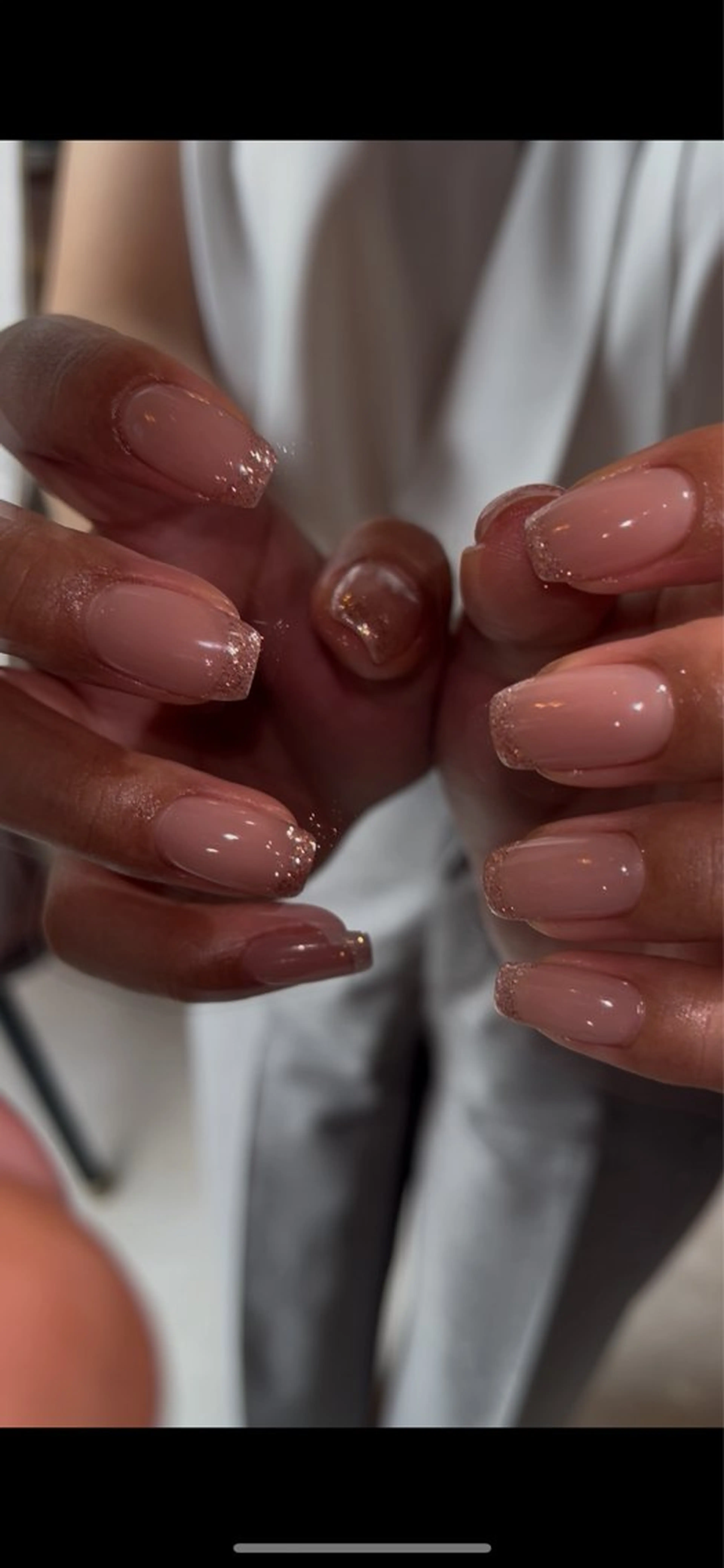 ネイル フレンチネイル キラキラネイル aiu  ｱｲﾕｰ ちひろのネイルデザイン