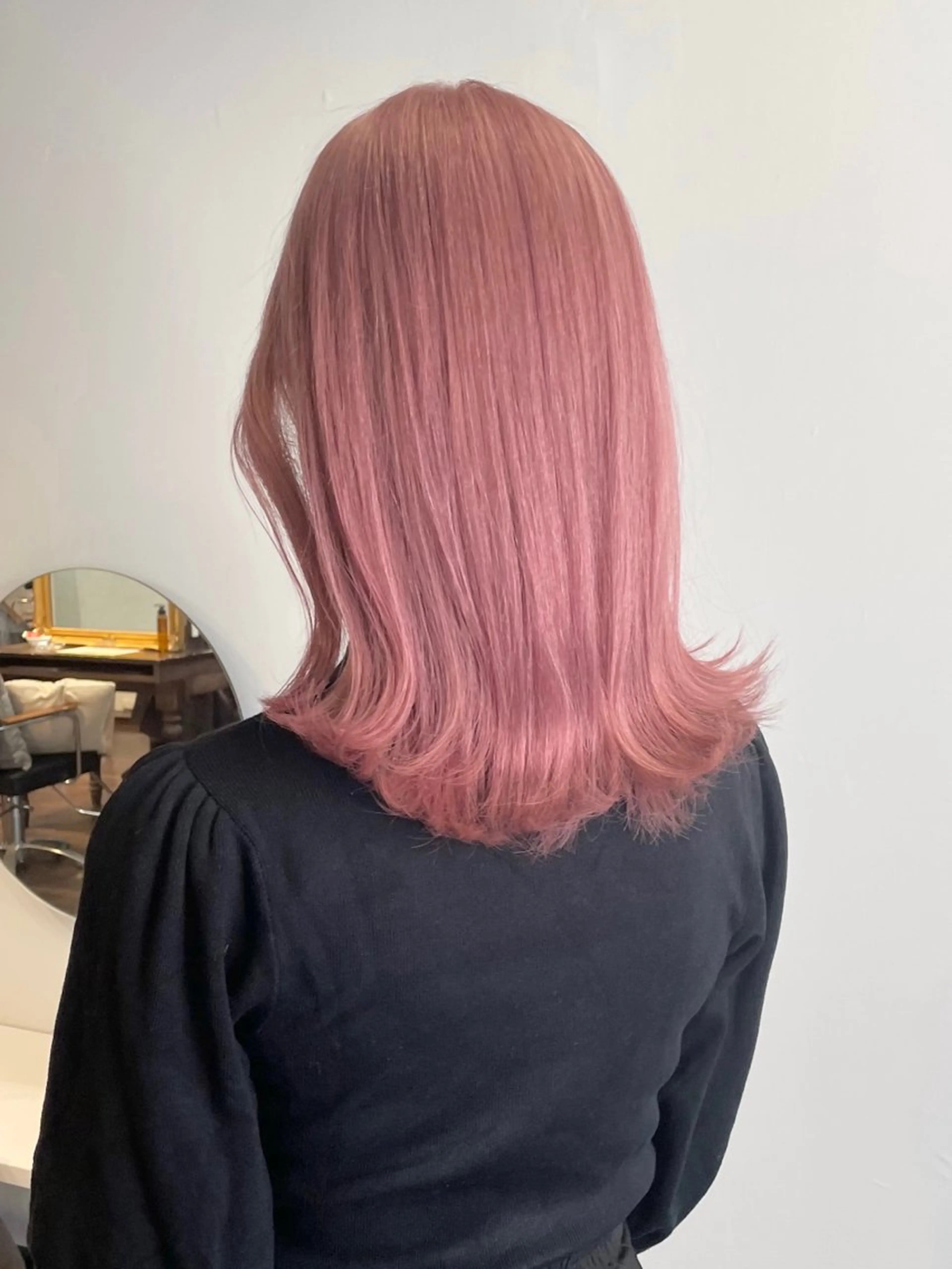 ミディアム カラー ヘアアレンジ ベージュカラー ブリーチ ダブルカラー ピンクカラー ピンクベージュ maoブリーチ無し 似合わせカラーのヘアスタイル