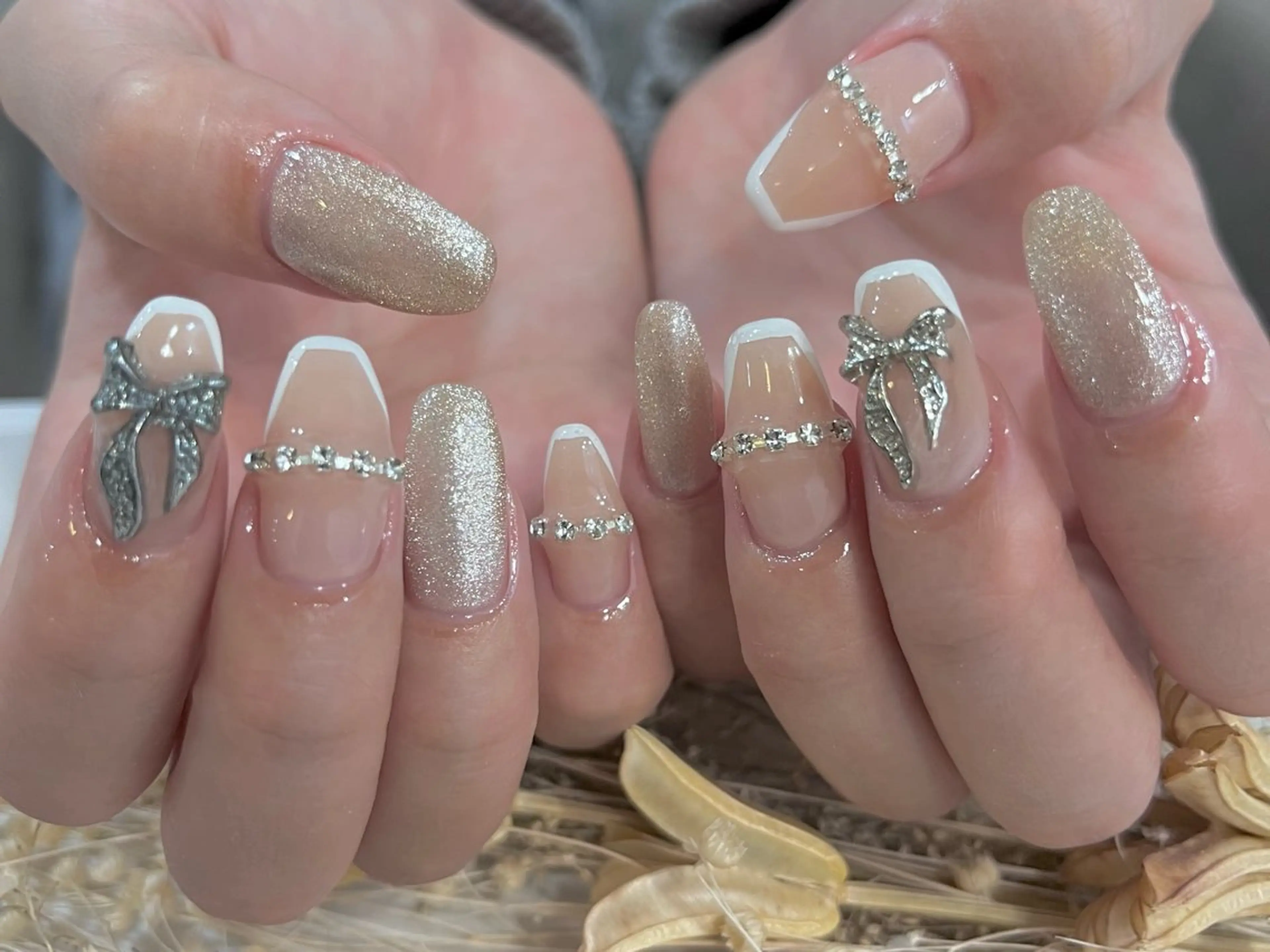 ネイル アートネイル フレンチネイル ロングネイル Queen nail所属・QUEENＮA IＬ JR寺田町1分のネイルデザイン