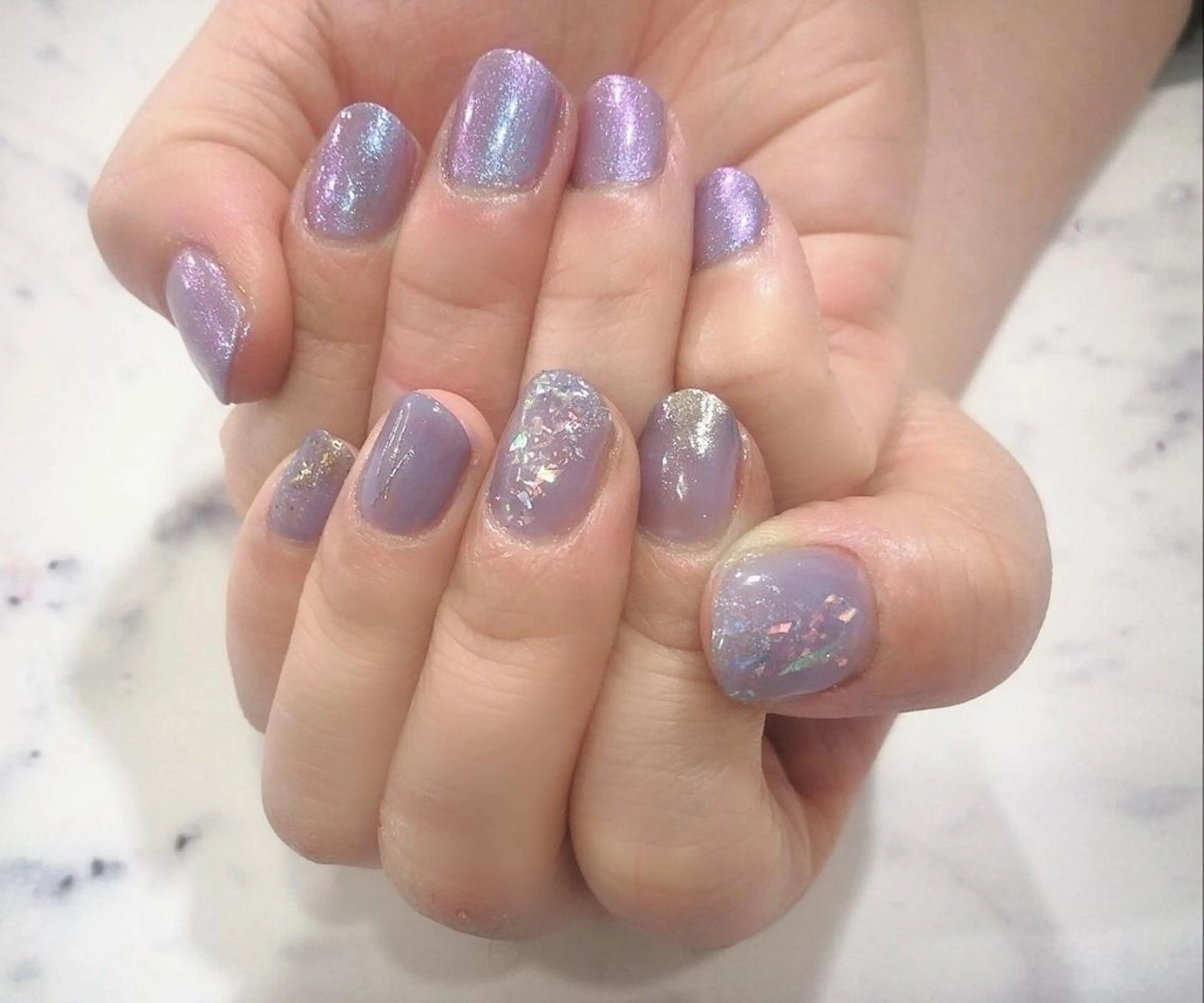 ネイル オーロラネイル 関口 友菜のヘアスタイル