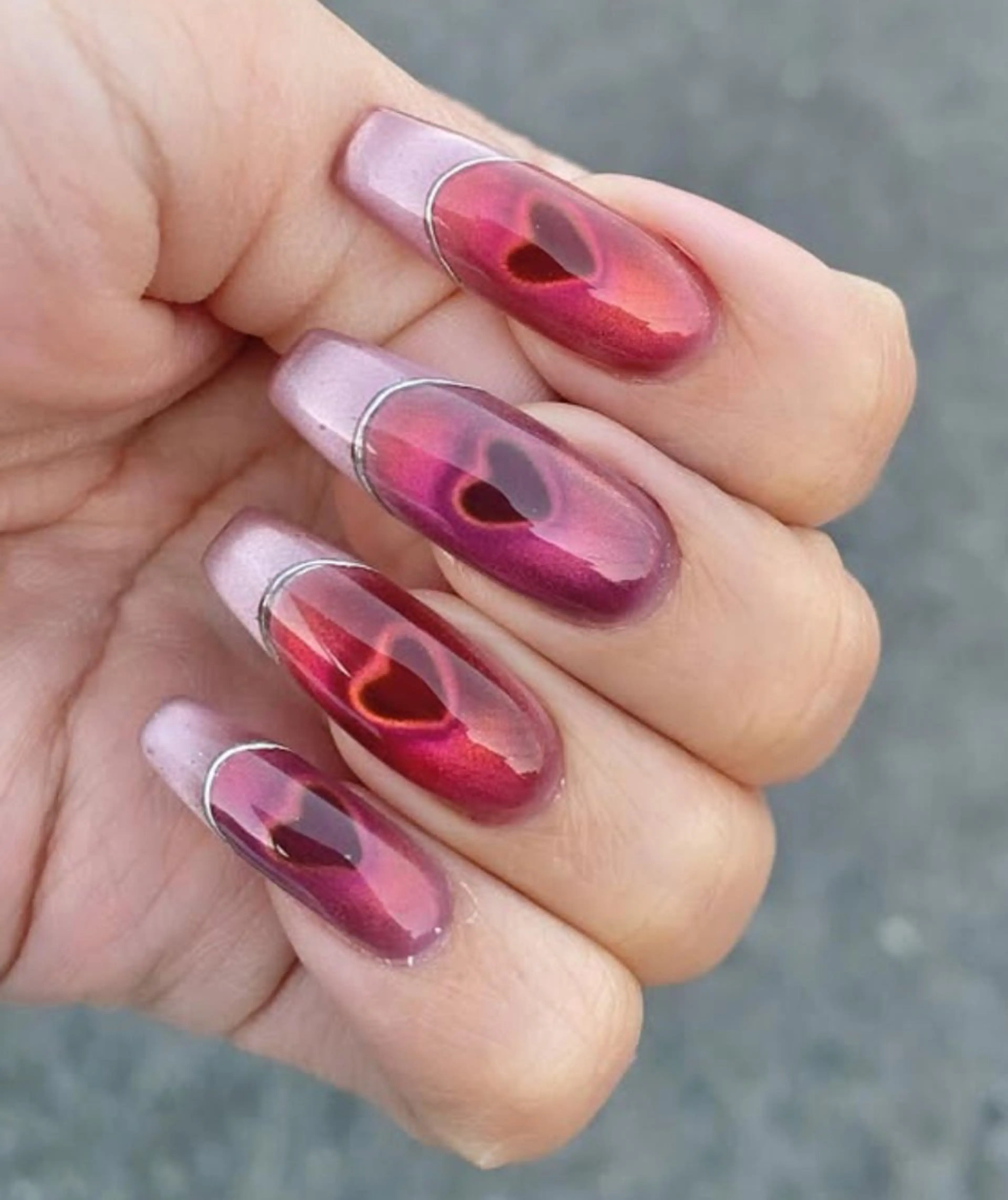 ネイル ジェルネイル パラジェル Roger 舞のネイルデザイン