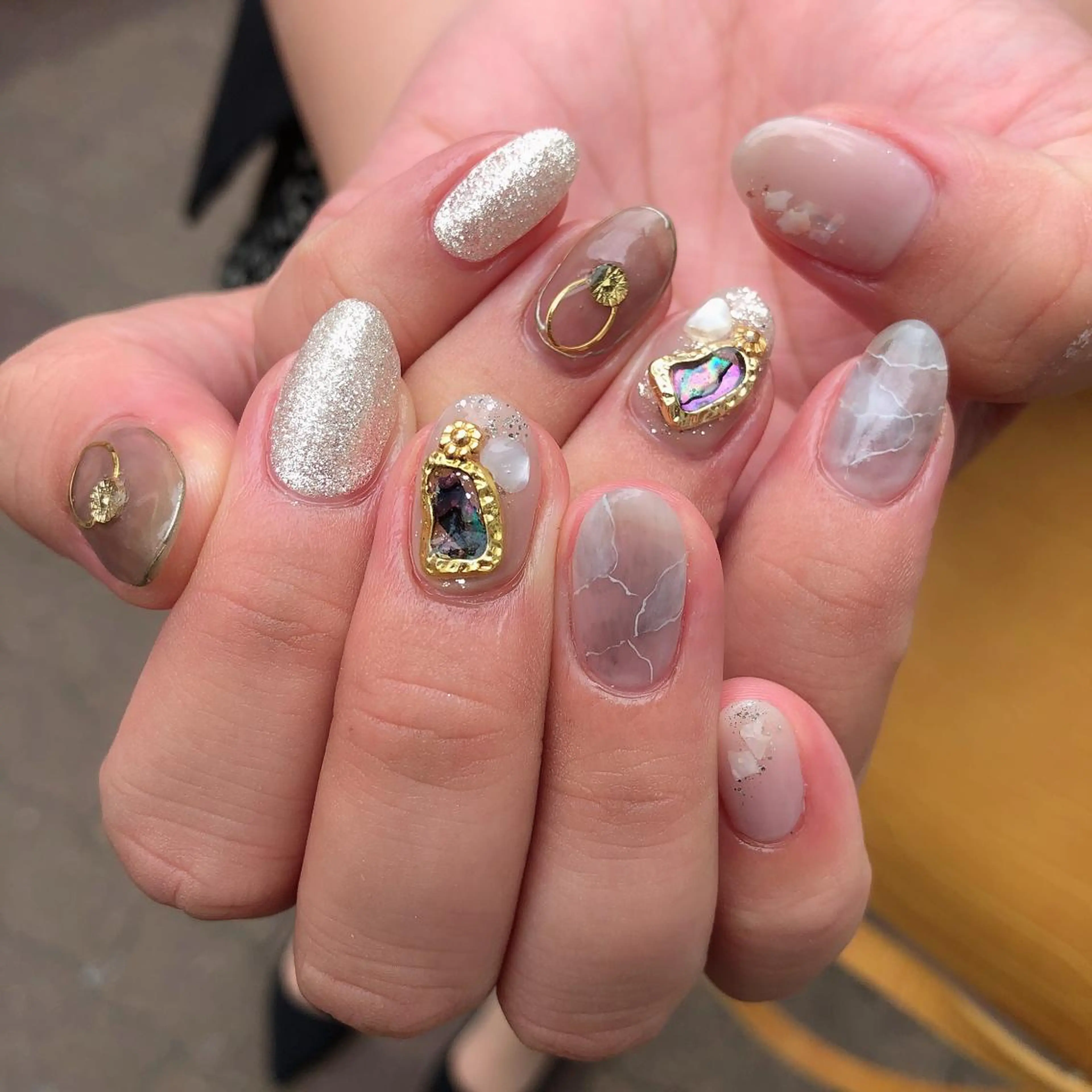 ロング カラー ヘアアレンジ キッズ ネイル マツエク・マツパ 福田 加奈のネイルデザイン