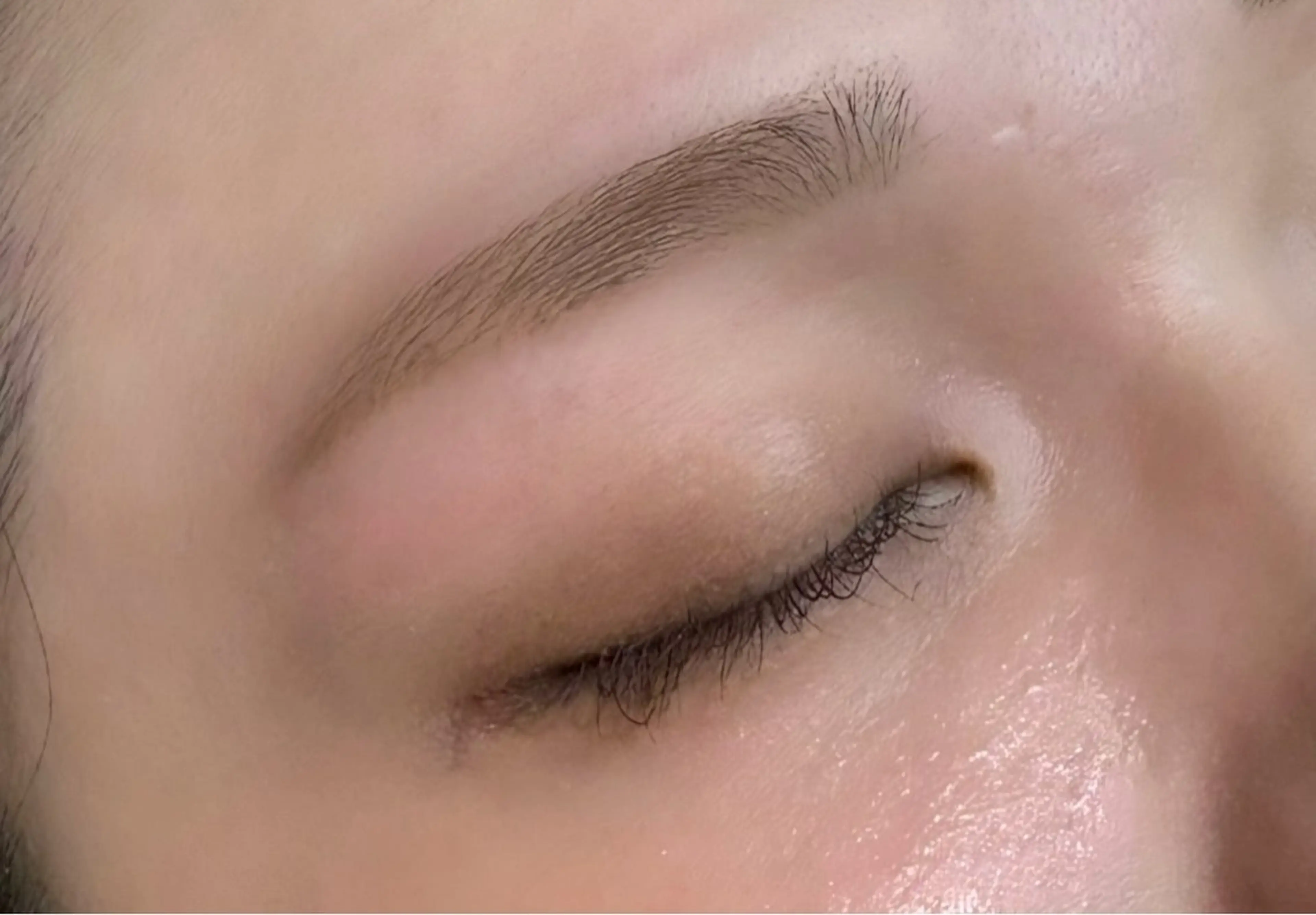 アイブロウ ワックス脱毛 LaBlanche ゆいの眉毛・アイブロウイメージ