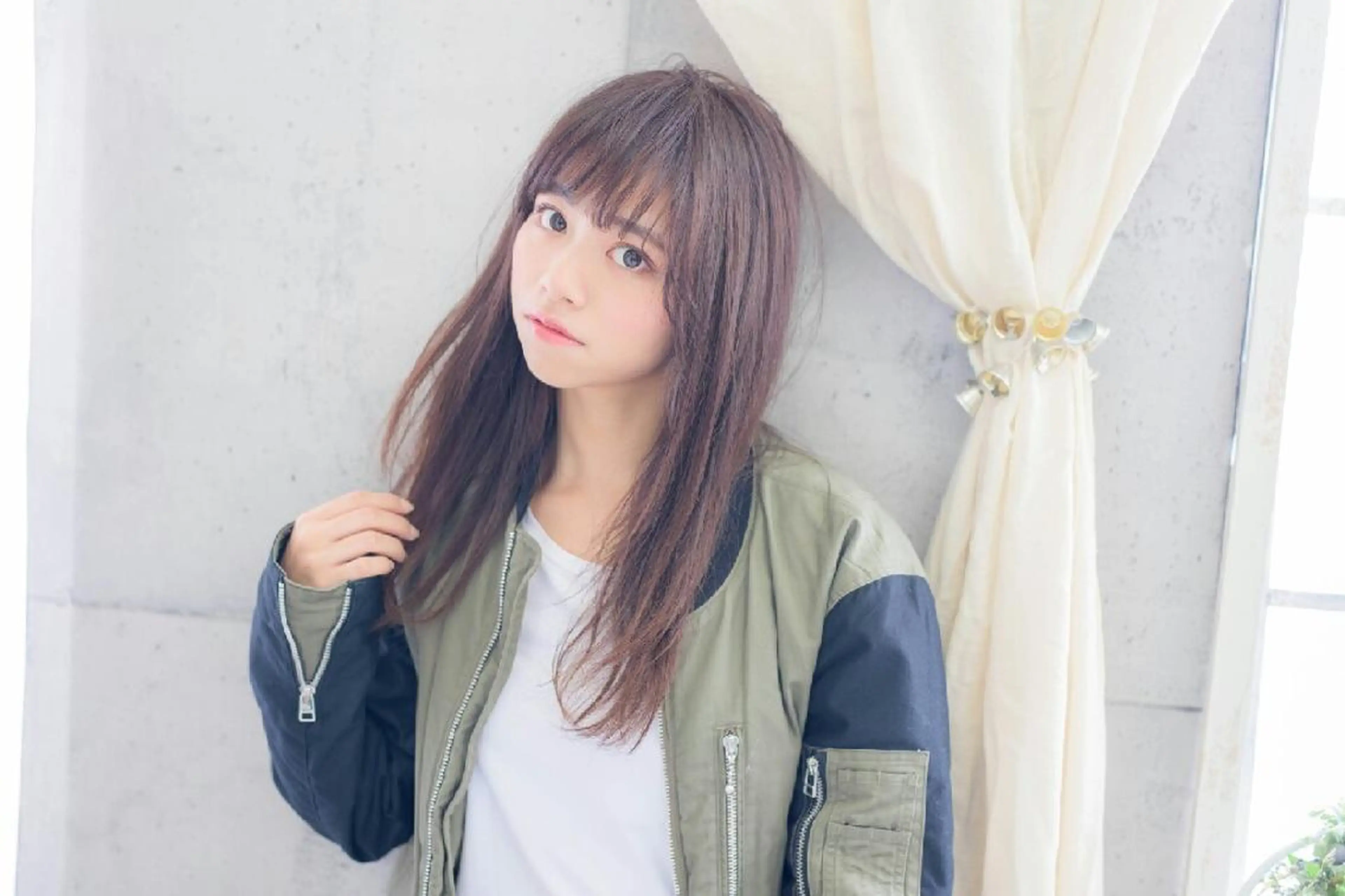 ミディアム セミロング カラー パーマ ヘアアレンジ Neolive plus所属・前田 裕介のヘアスタイル