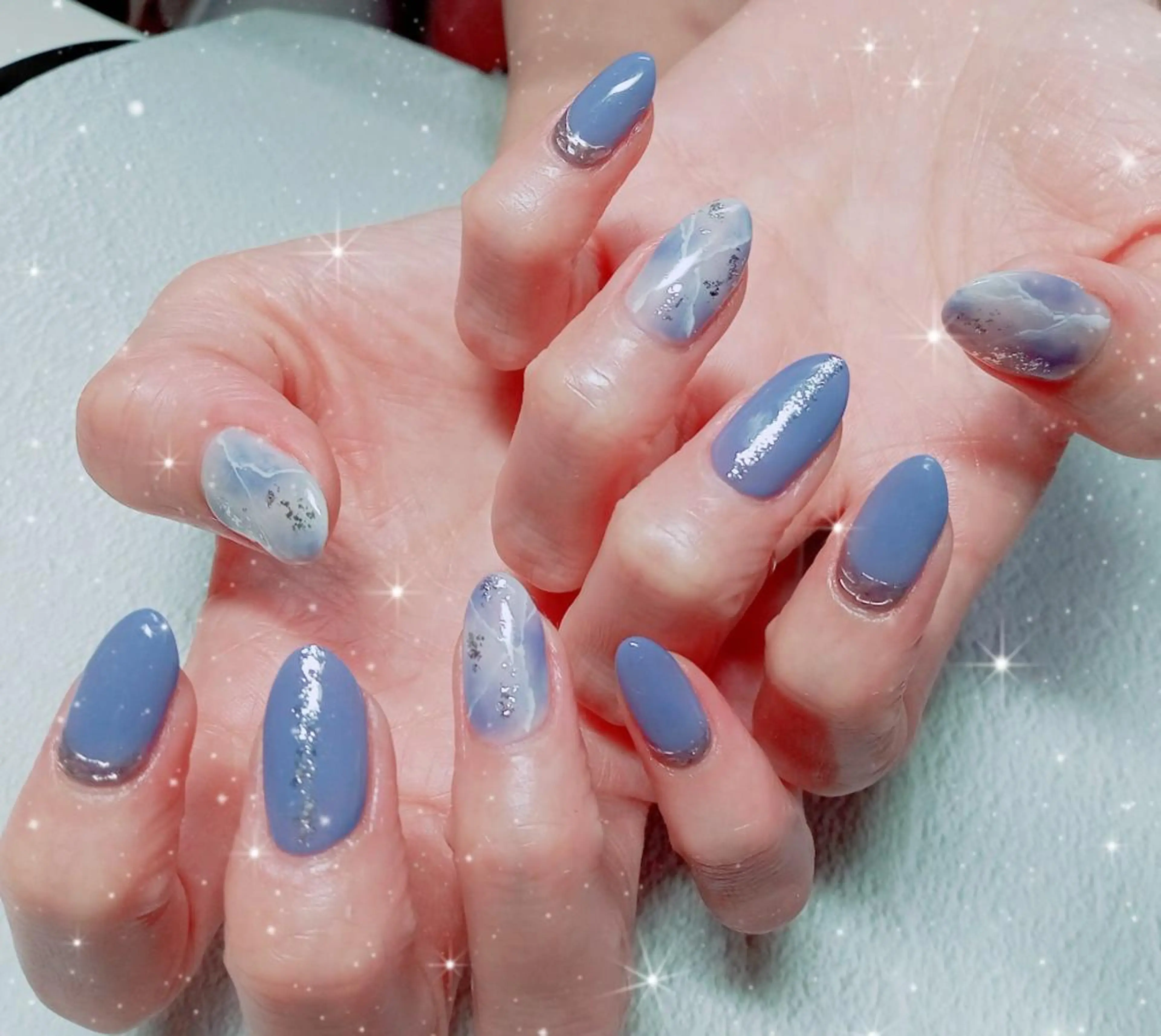 ミディアム ネイル アートネイル キラキラネイル 大理石ネイル(マーブル) ミラーネイル ハンドネイル flure de neige yukiのネイルデザイン