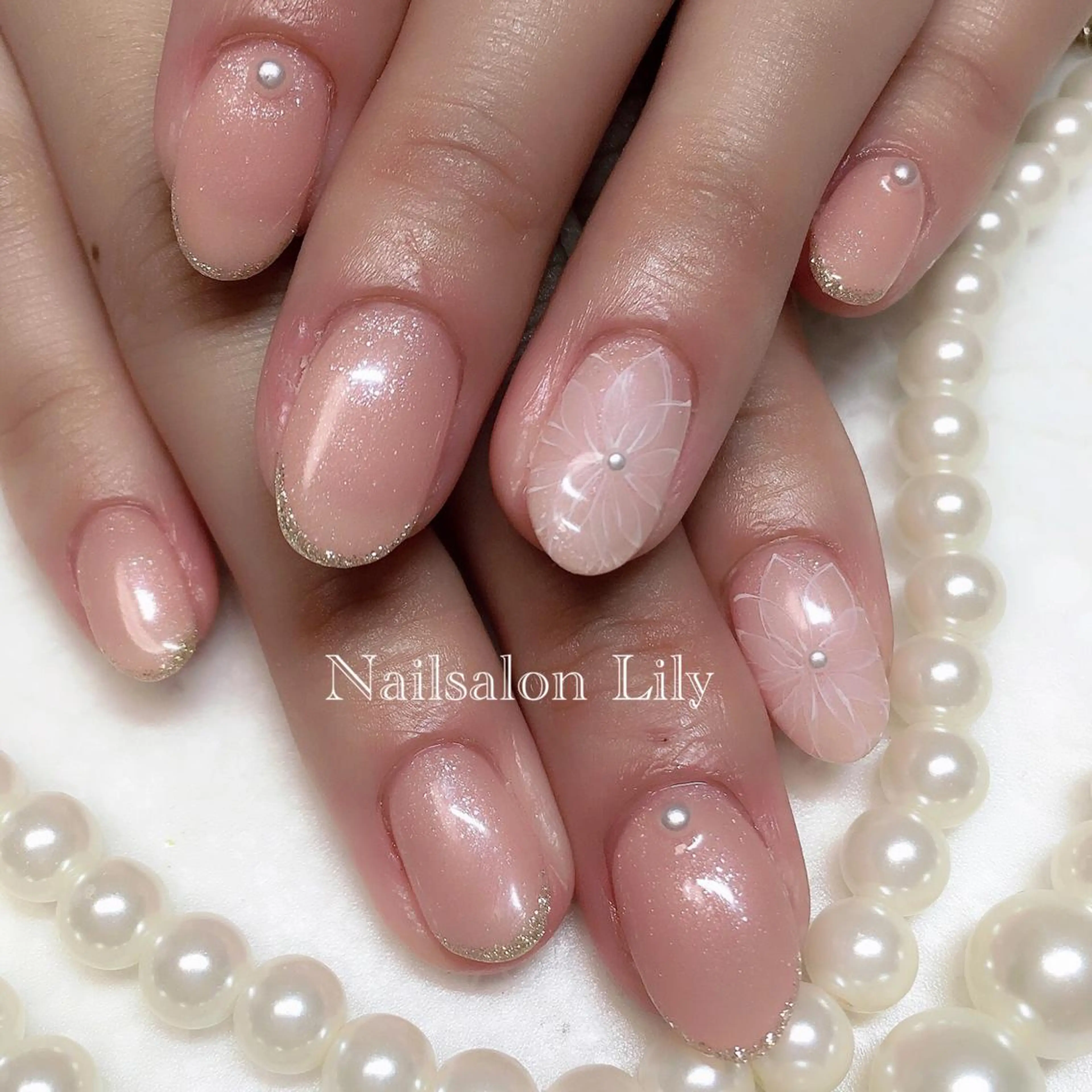 ネイル フラワーネイル Nailsalon Lilyのネイルデザイン