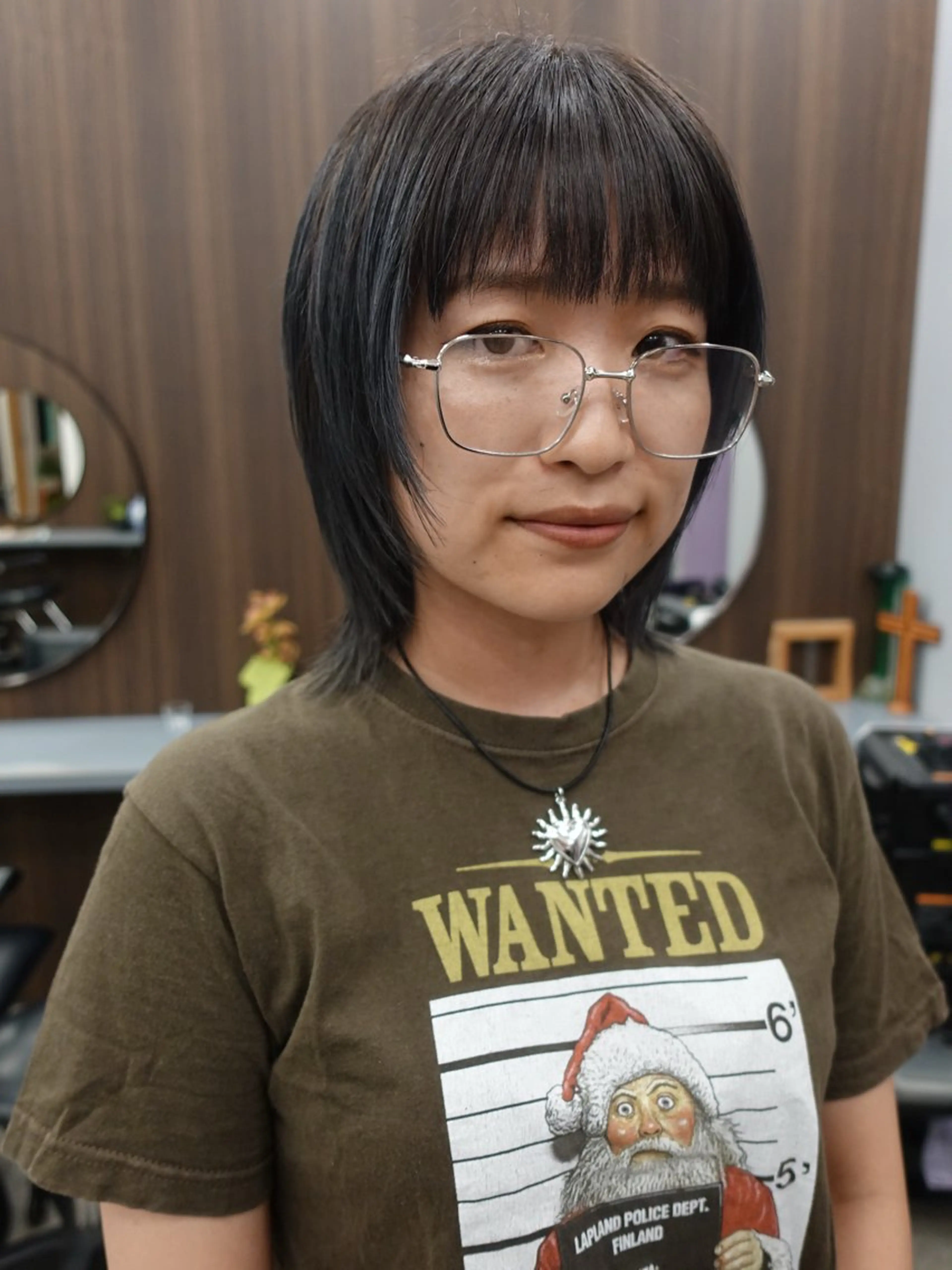 ミディアム ウルフカット 広美◎ <hiromi>のヘアスタイル