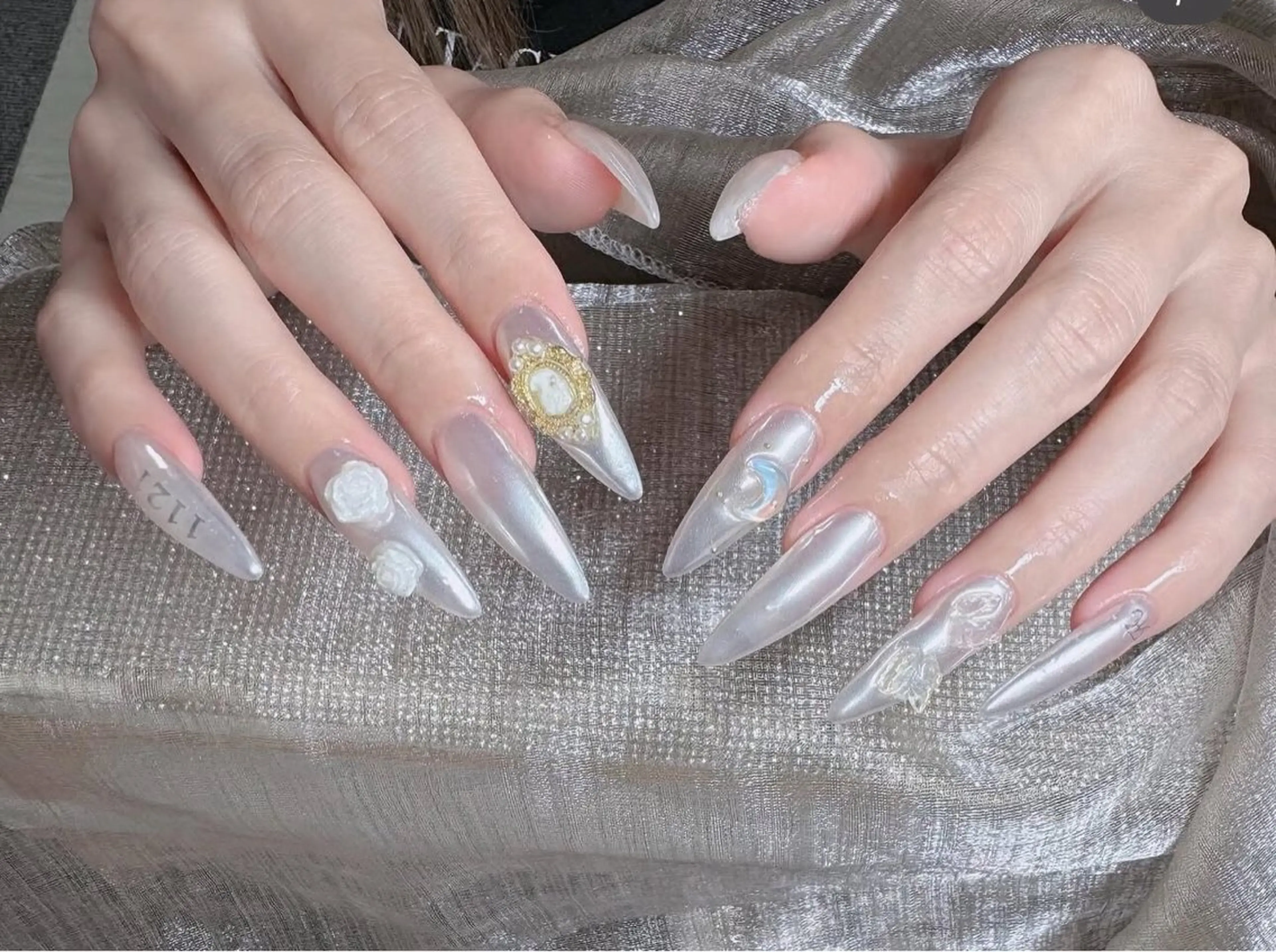 ネイル フレンチネイル ジェルネイル ハロウィン キラキラネイル 韓国ネイル H.baby Nail Salonのネイルデザイン