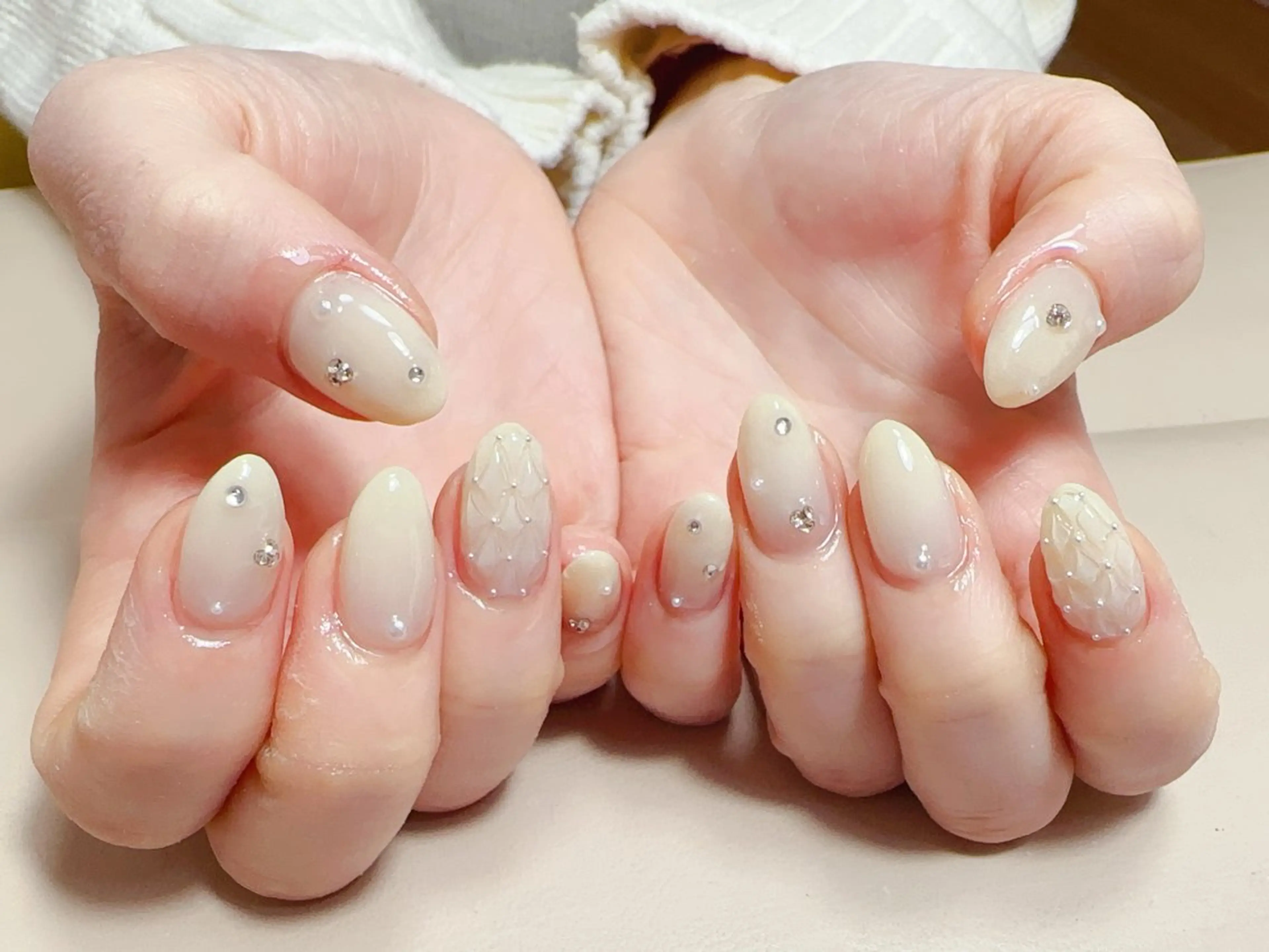 ネイル ハンドネイル NAIL CIRCLESのネイルデザイン
