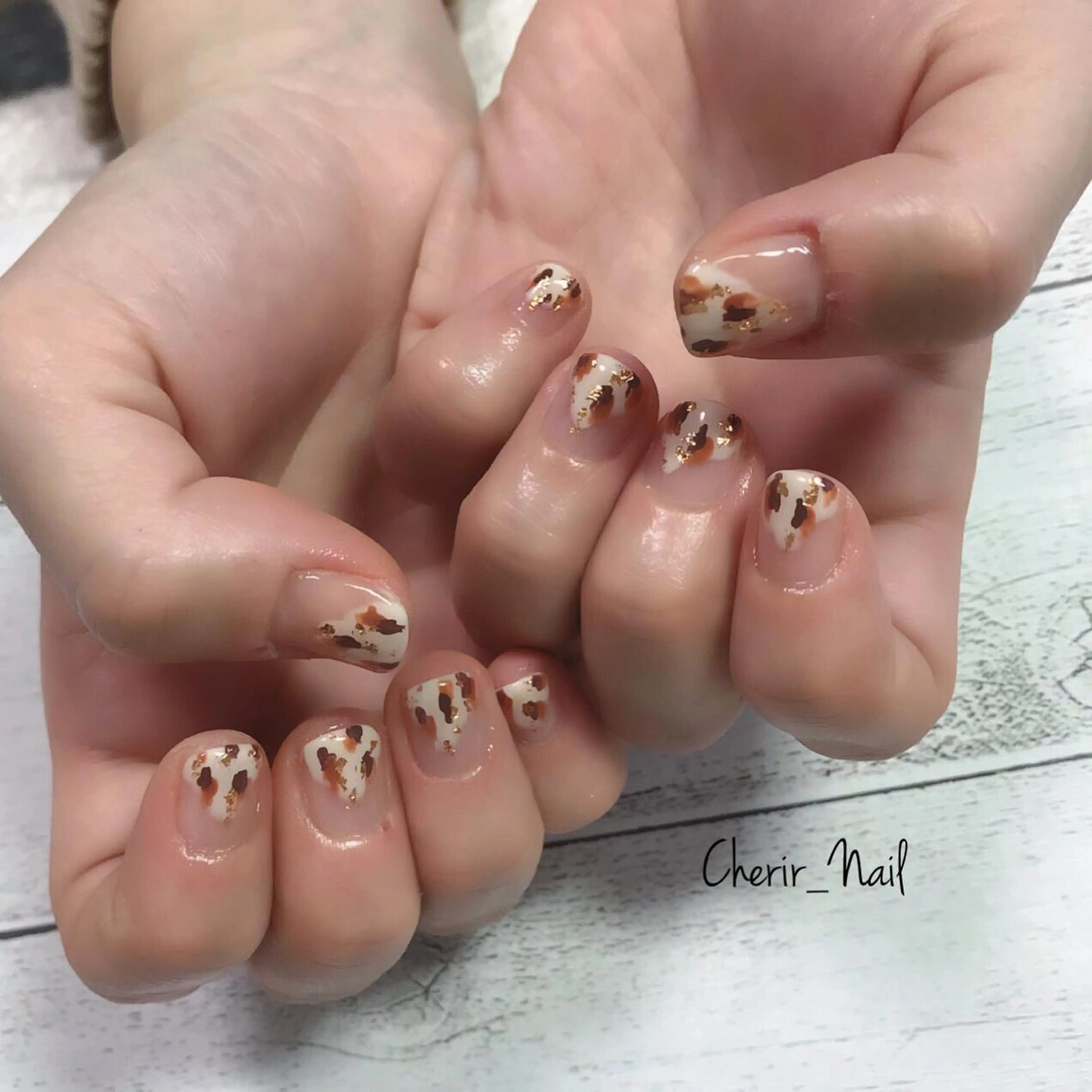 ネイル アートネイル ブラウン カジュアル フレンチネイル ニュアンスネイル Cherirnail kaoriのネイルデザイン