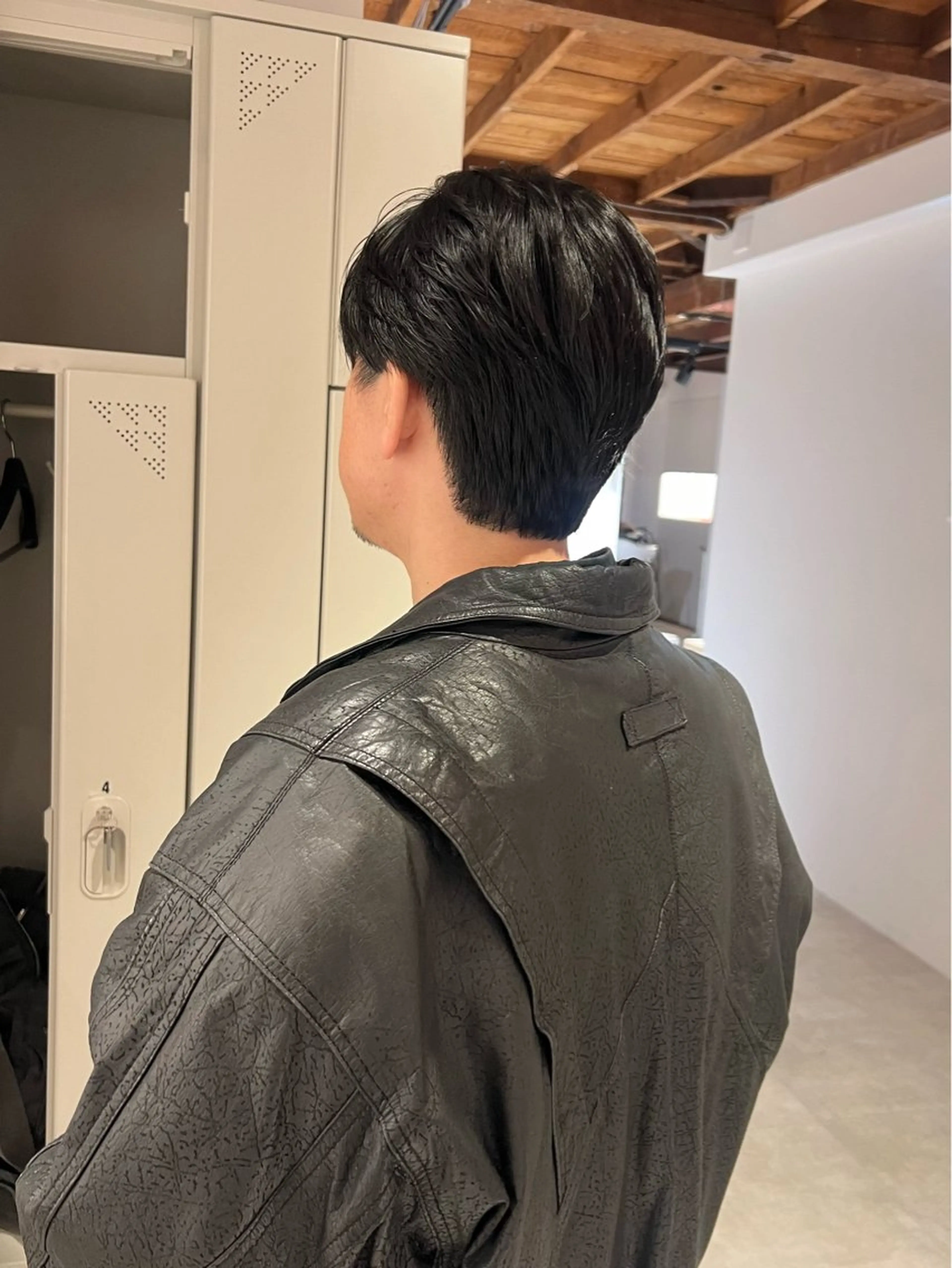 メンズ 刈り上げ カット io濱川 遥のヘアスタイル