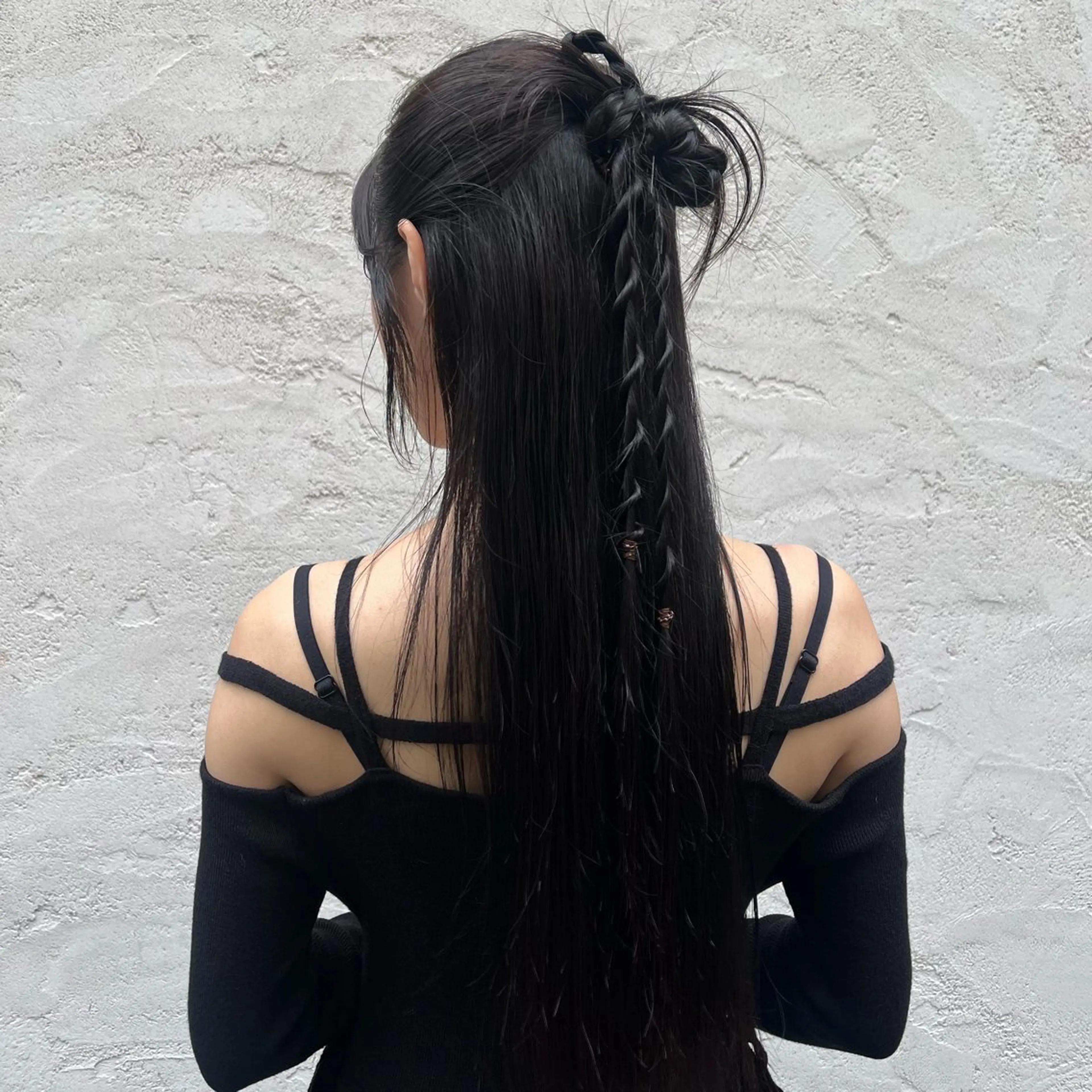 ロング ロング Qin所属・ルーツカラー 🌟  ミキのヘアスタイル